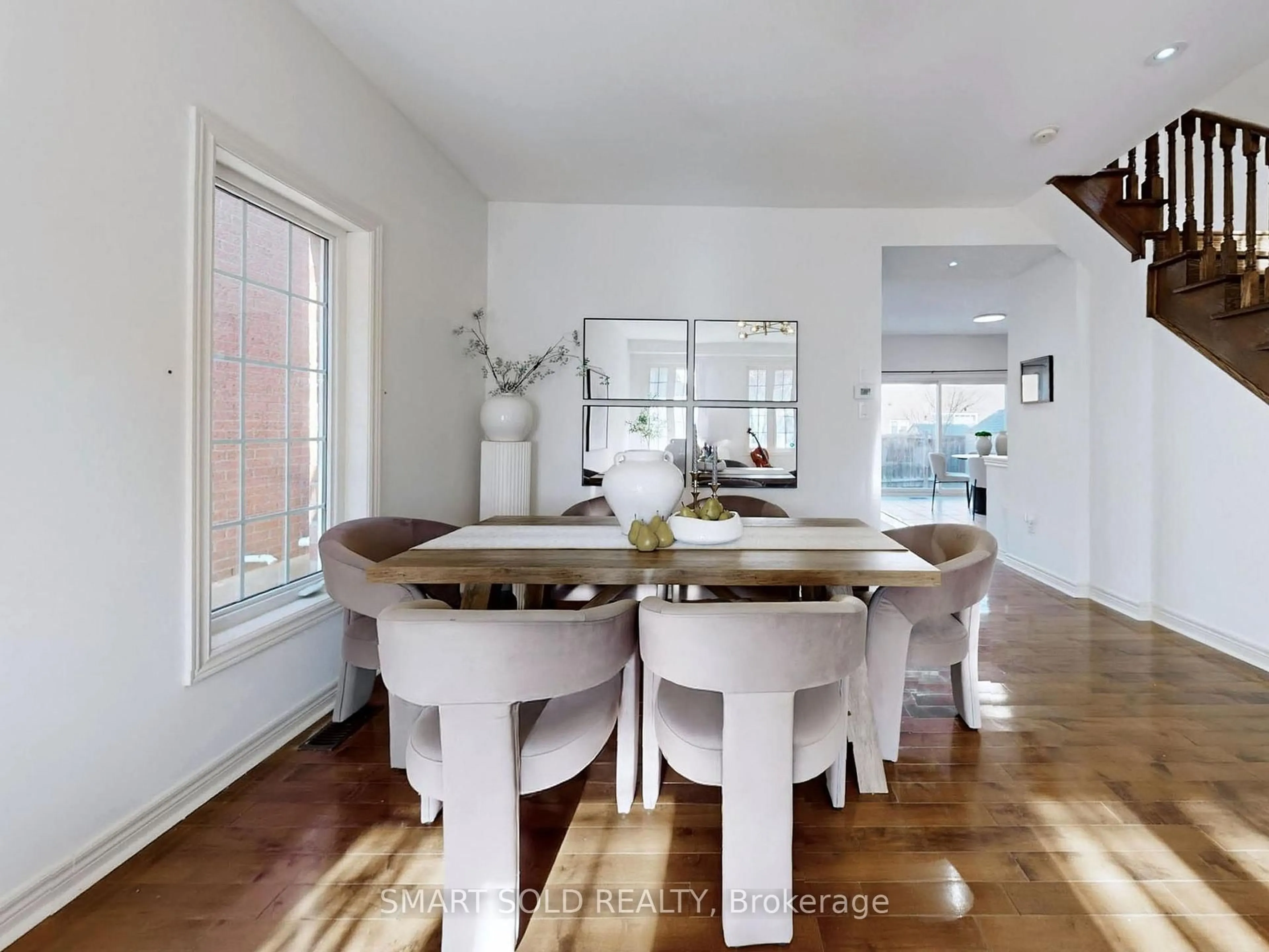 Dining room, unknown for 25 Fieldflower Cres, Richmond Hill Ontario L4E 5E9