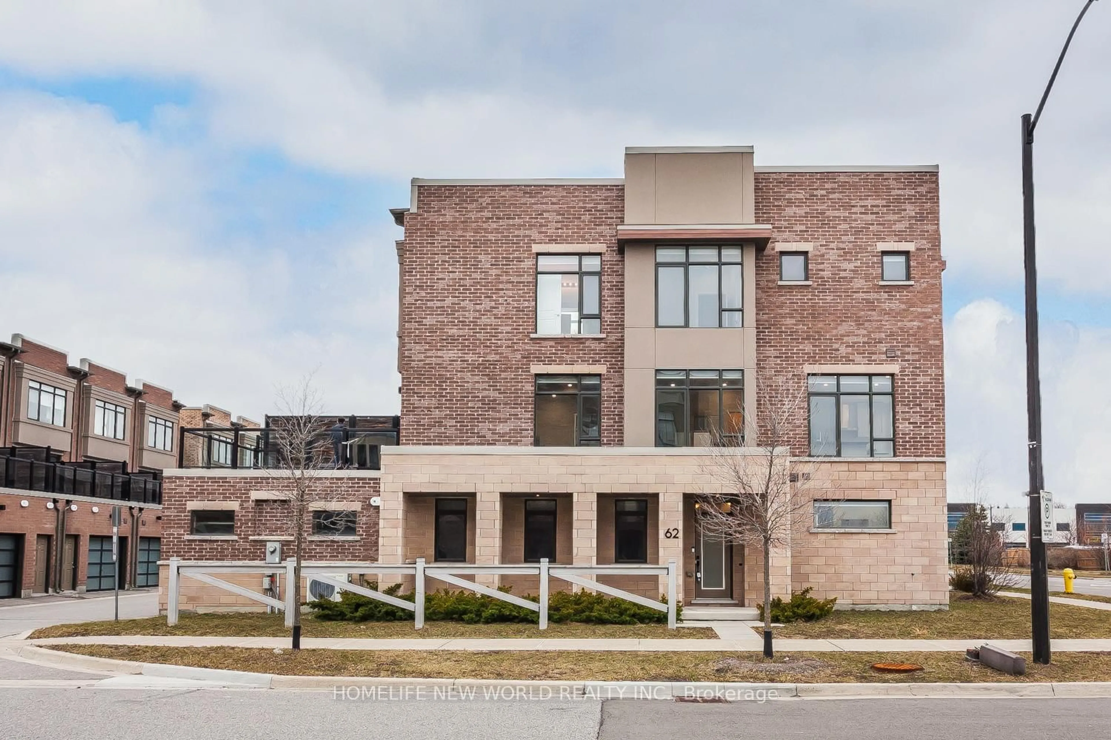 Home with brick exterior material, street for 62 Troon Ave, Vaughan Ontario L6A 4Z1