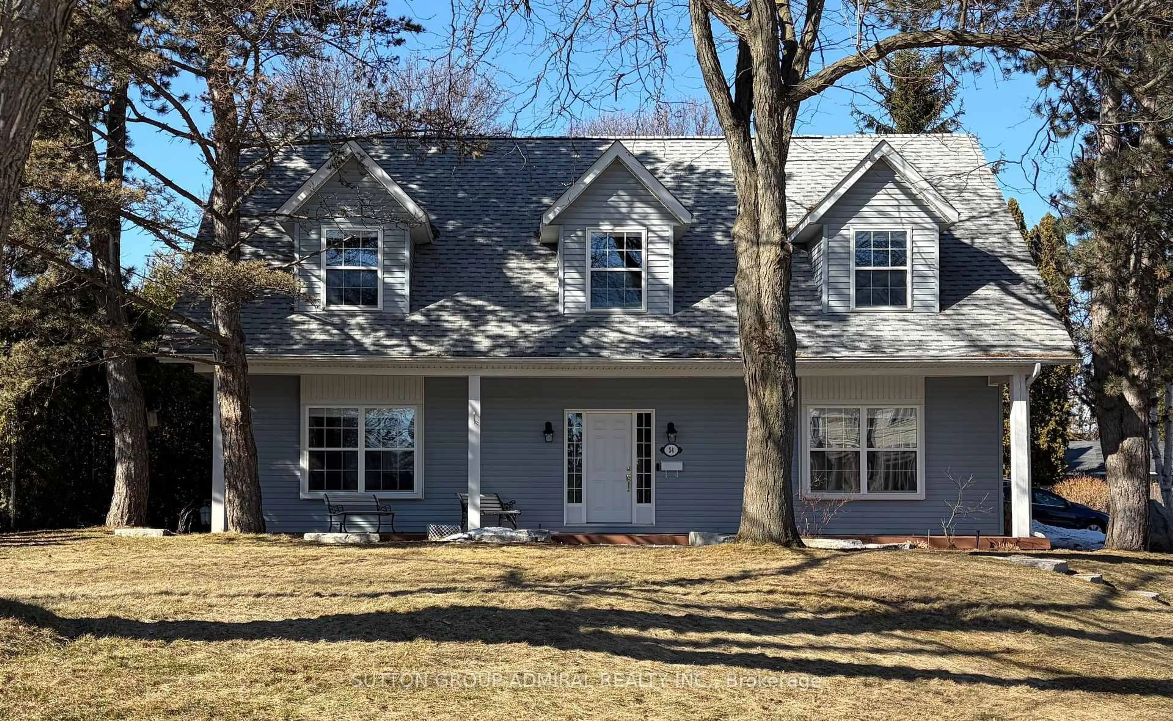 Home with vinyl exterior material, street for 54 Starlight Cres, Richmond Hill Ontario L4C 4X5