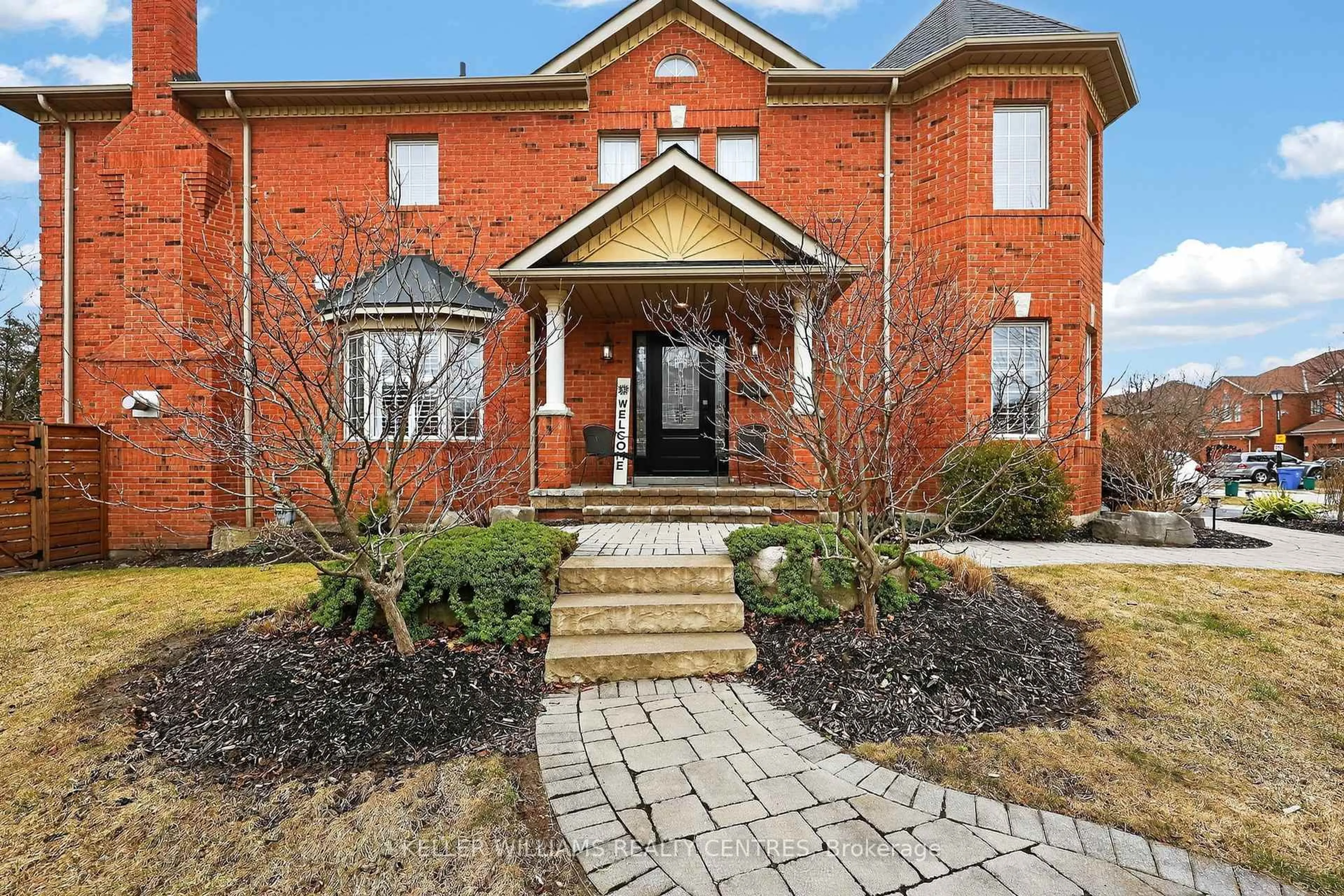 Home with brick exterior material, street for 577 Osler Crt, Newmarket Ontario L3X 2P4