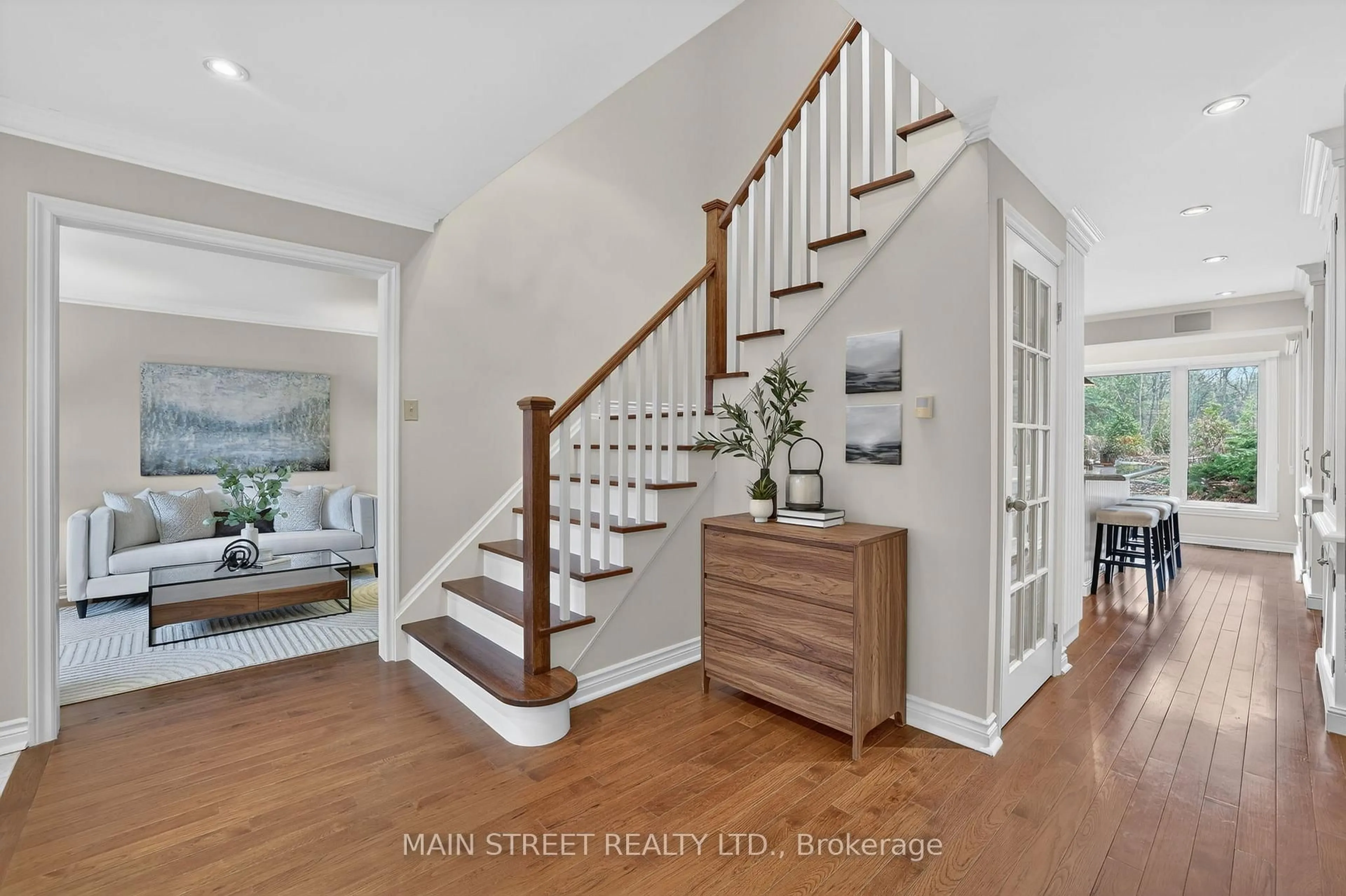 Indoor entryway for 65 Marsh Harbour, Aurora Ontario L4G 5Y7