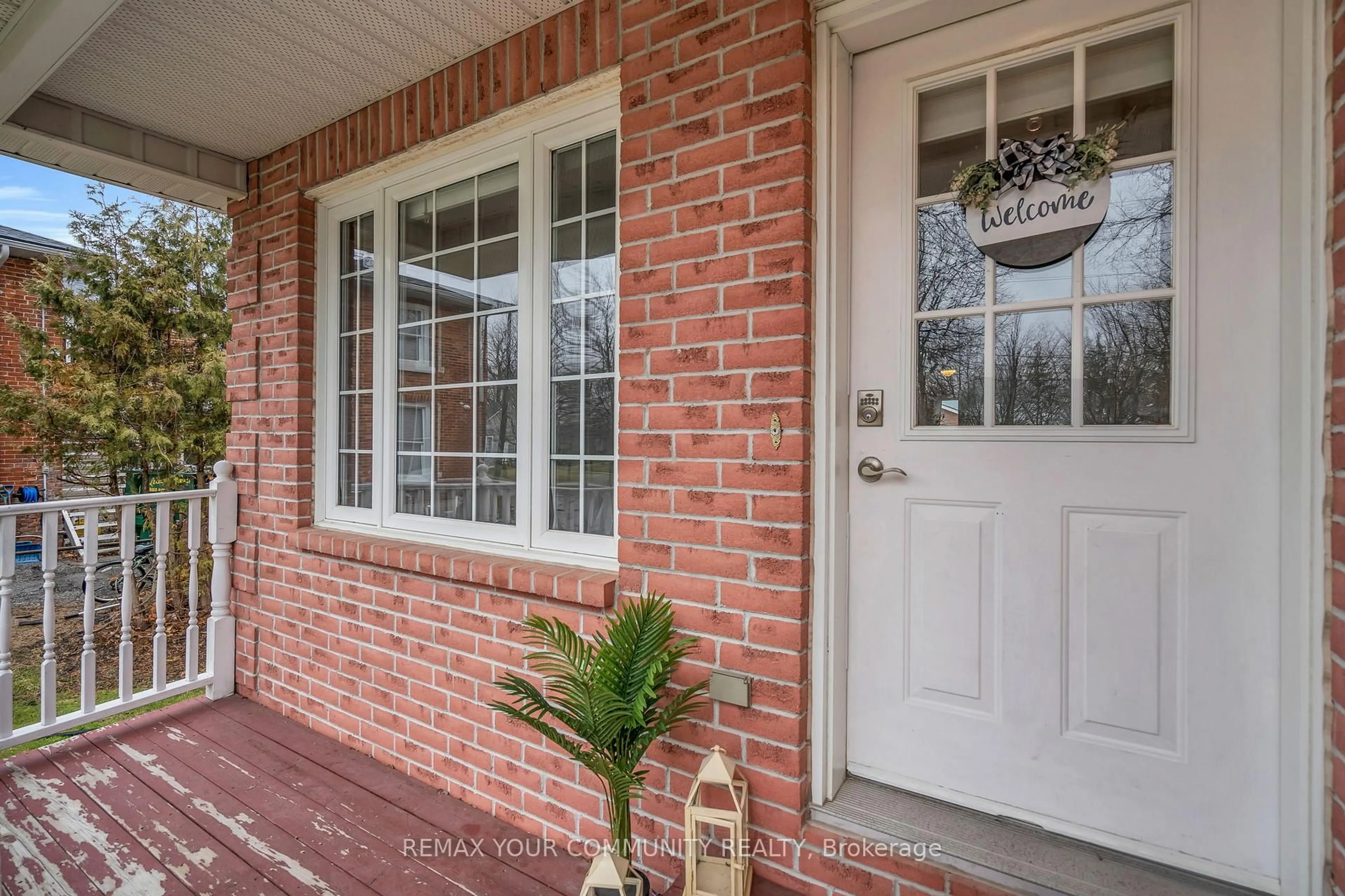 Home with brick exterior material, street for 81 Fairpark Lane, Georgina Ontario L0E 1R0