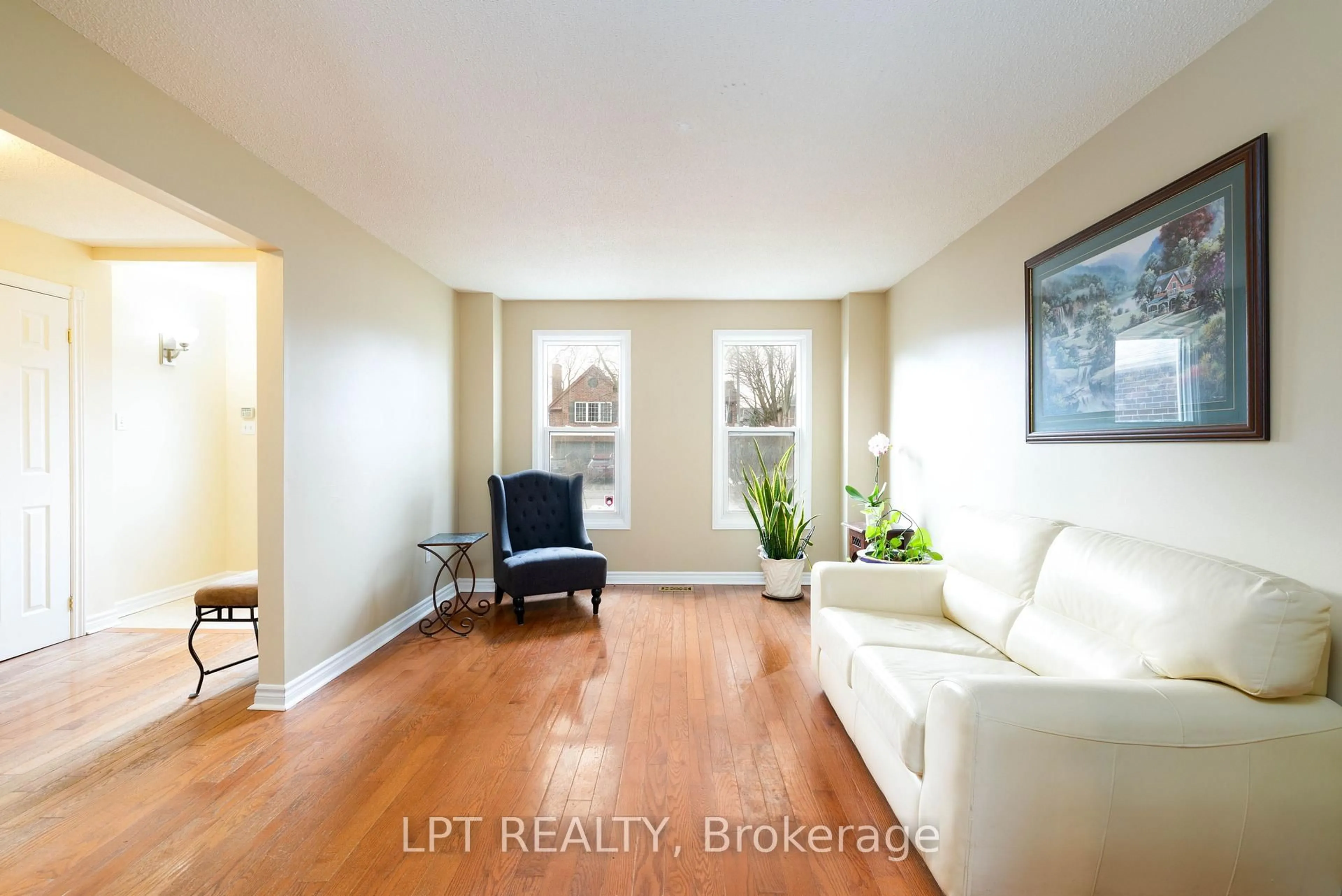 Unknown for 54 Meyer Circ, Markham Ontario L3P 4C4