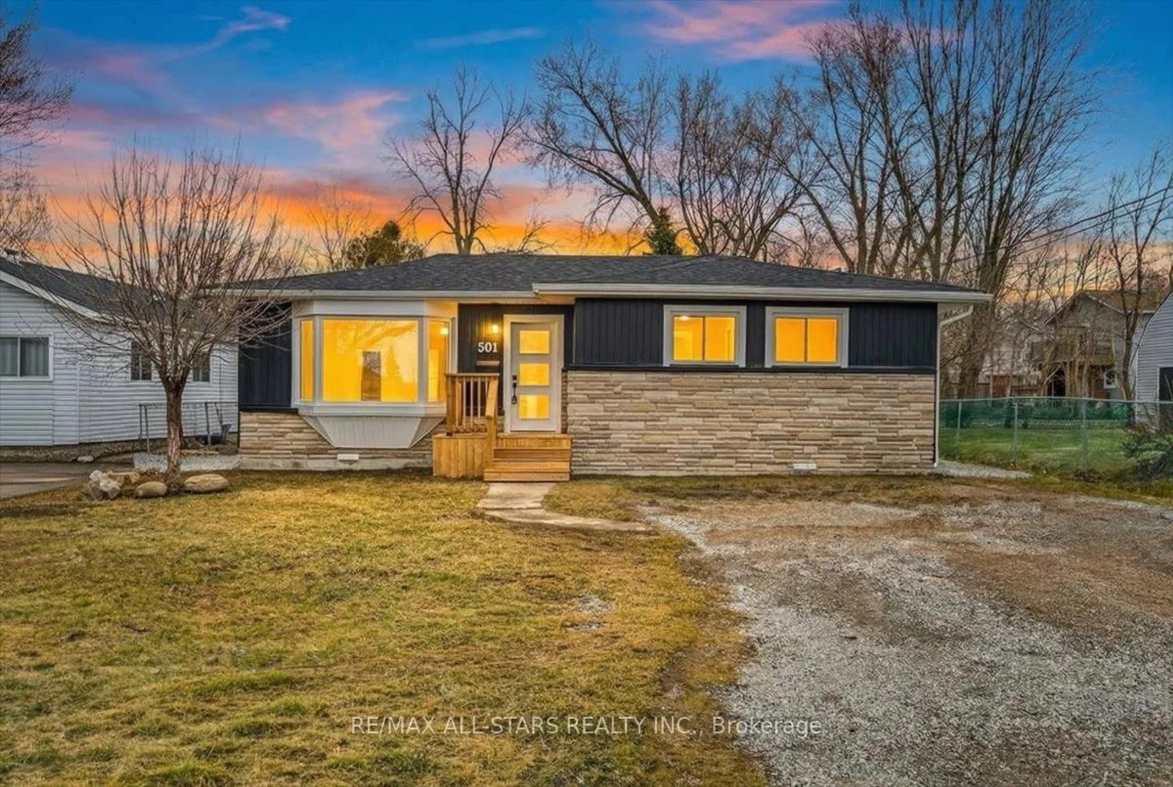 Home with brick exterior material, street for 501 Lake Dr, Georgina Ontario L4P 1R8