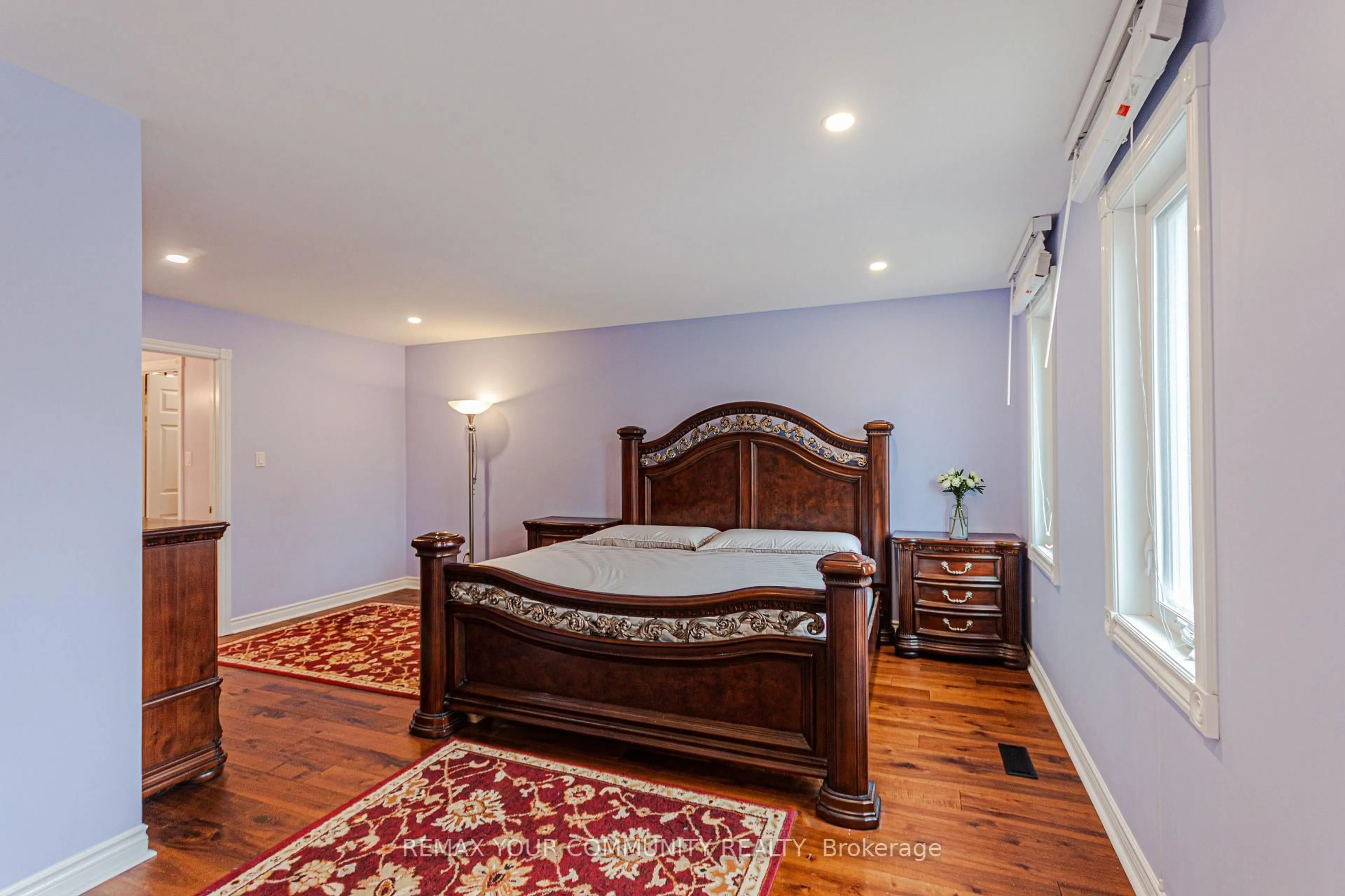 Bedroom with bed, unknown for 47 Elmsley Dr, Richmond Hill Ontario L4C 8N7