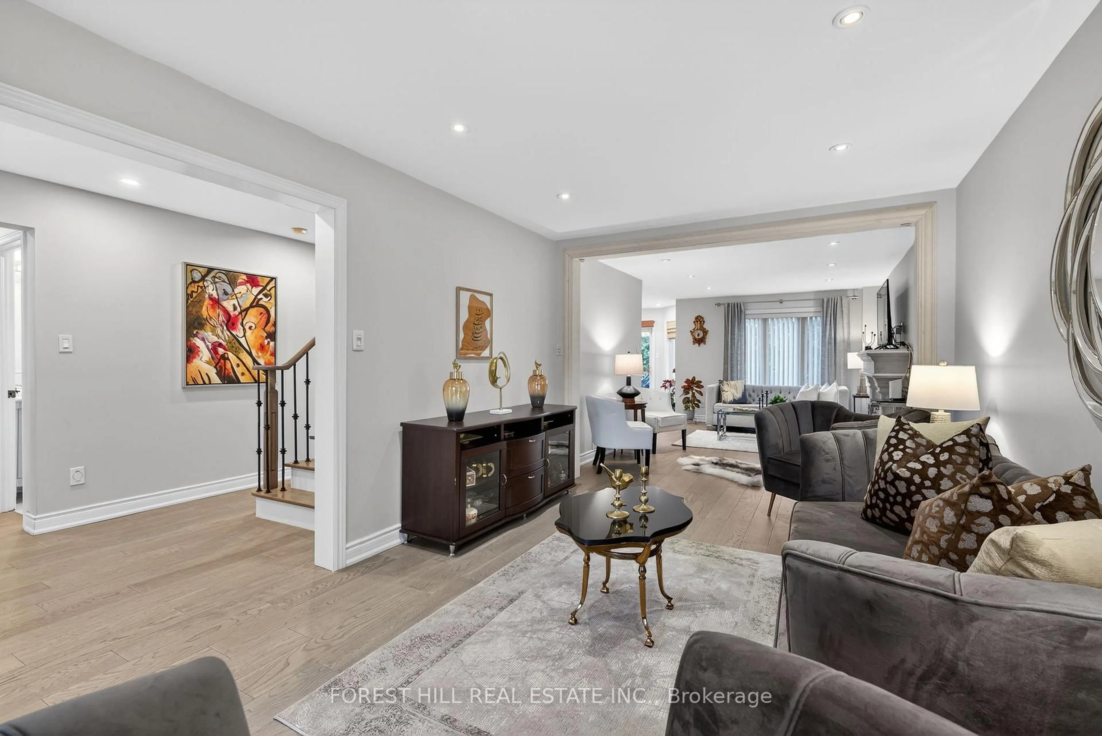 Living room with furniture, unknown for 15 Toporowski Ave, Richmond Hill Ontario L4S 2G8