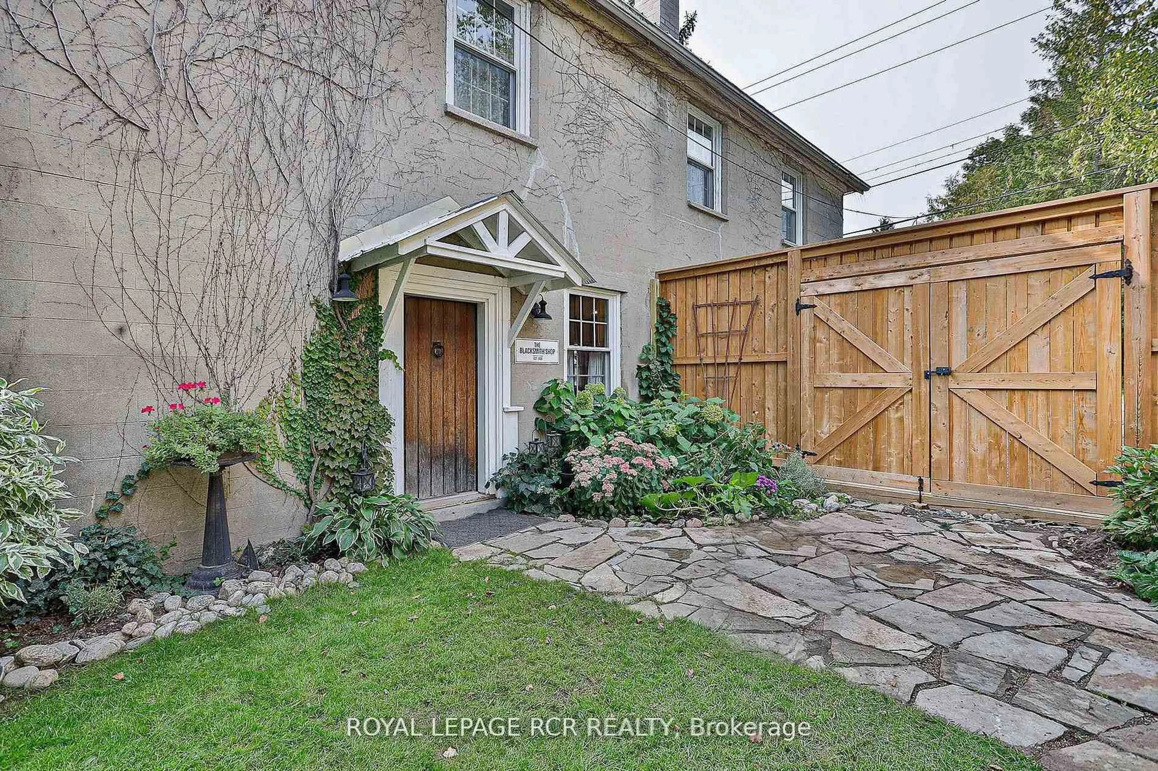 Unknown for 435 Kettleby Rd, King Ontario L7B 0C9