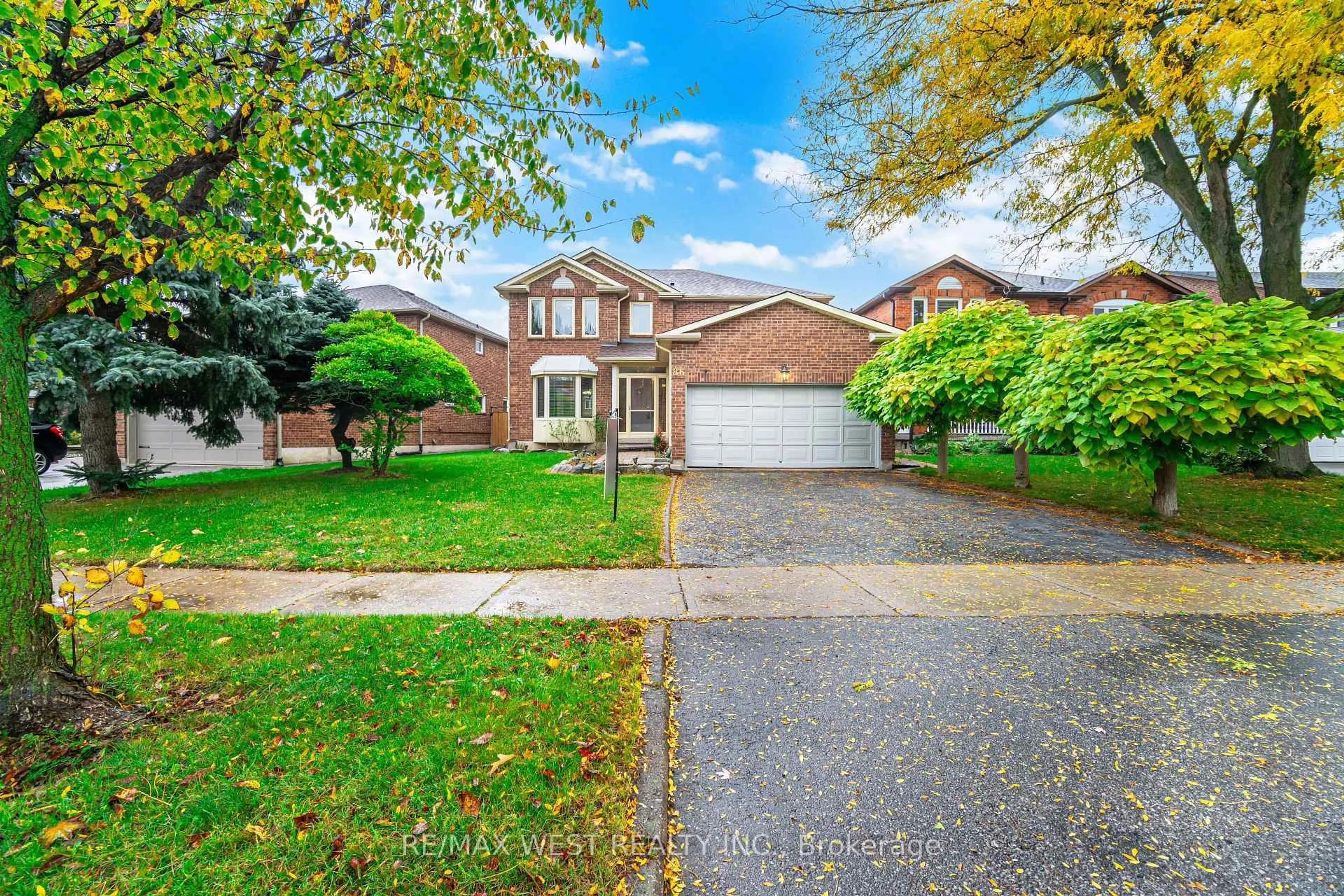 Home with brick exterior material, street for 86 Dina Rd, Vaughan Ontario L6A 1L7