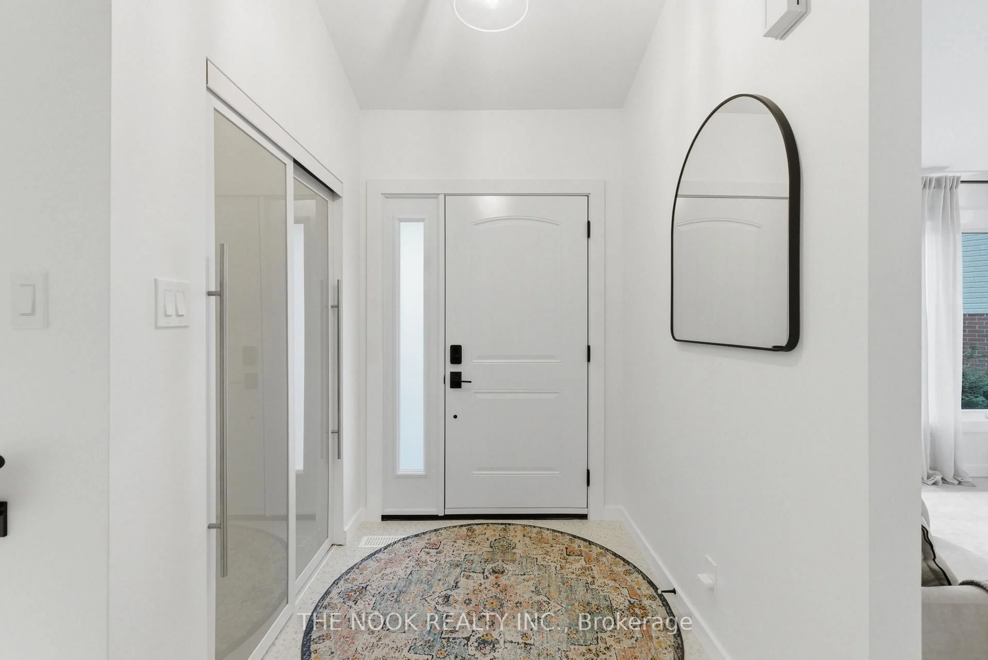 Indoor entryway for 11 Lynn Cres, Brock Ontario L0E 1E0