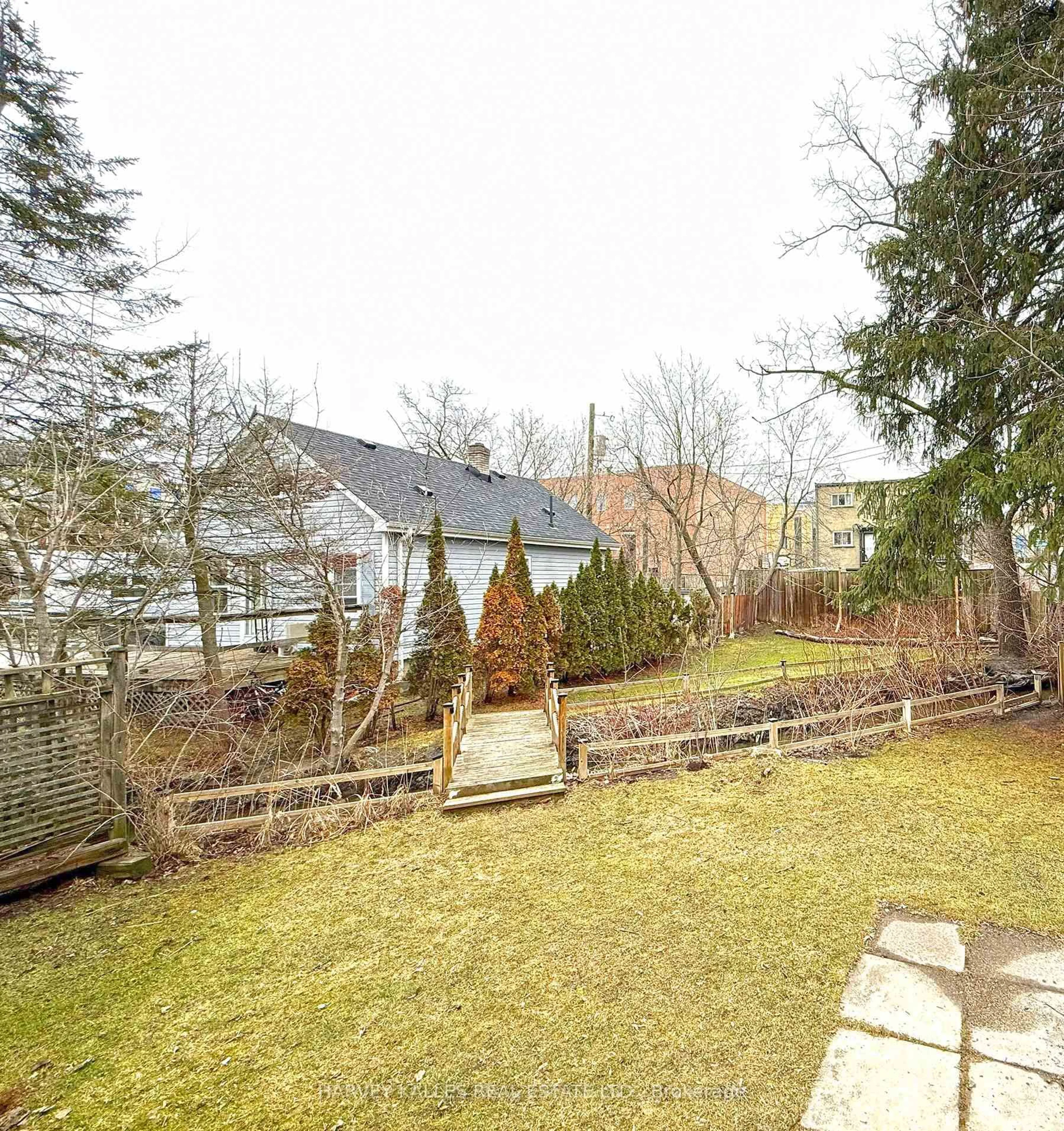 Patio, unknown for 83 Temperance St, Aurora Ontario L4G 2R1