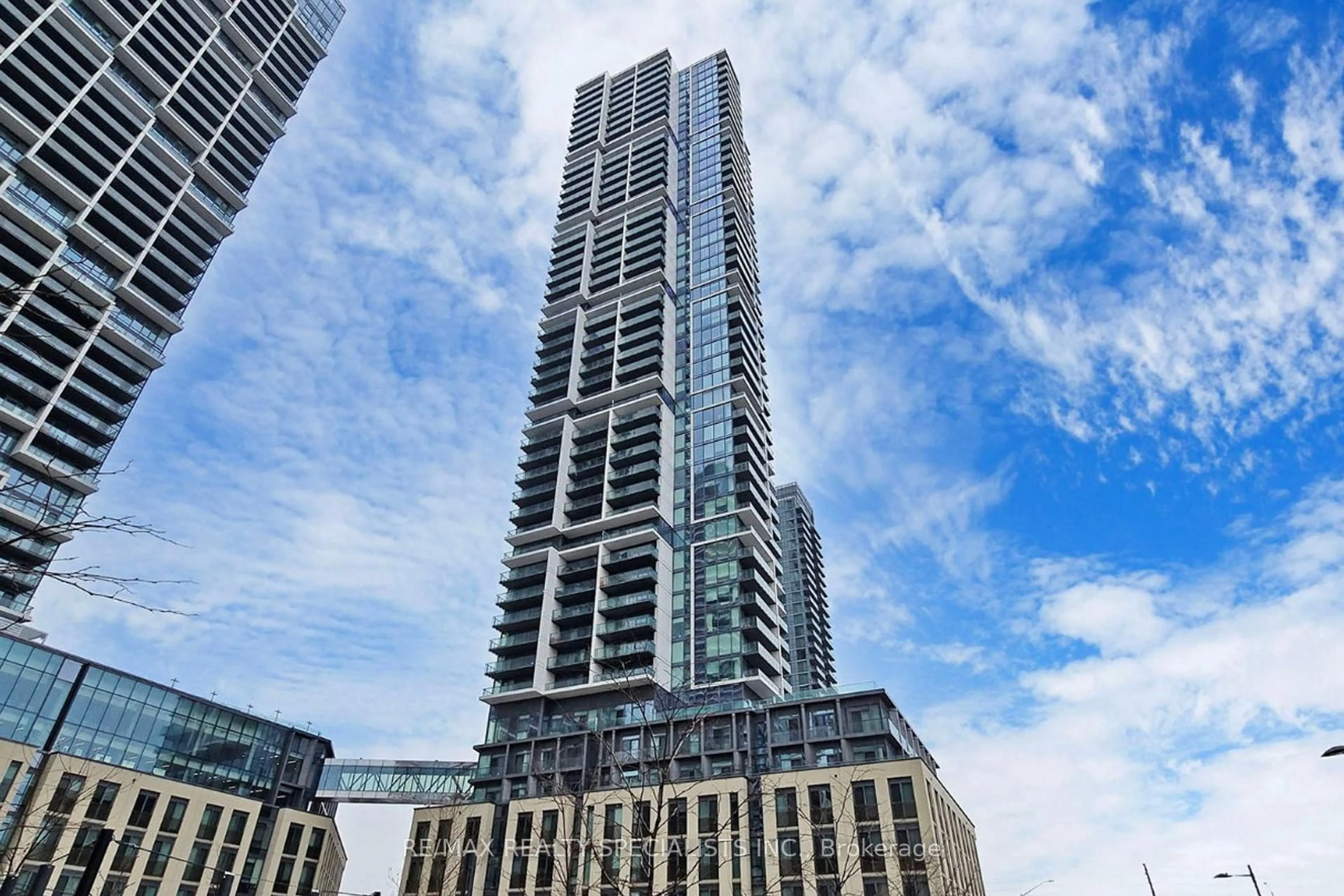 A pic from outside/outdoor area/front of a property/back of a property/a pic from drone, building for 7890 Jane St #4511, Vaughan Ontario L4K 2M7