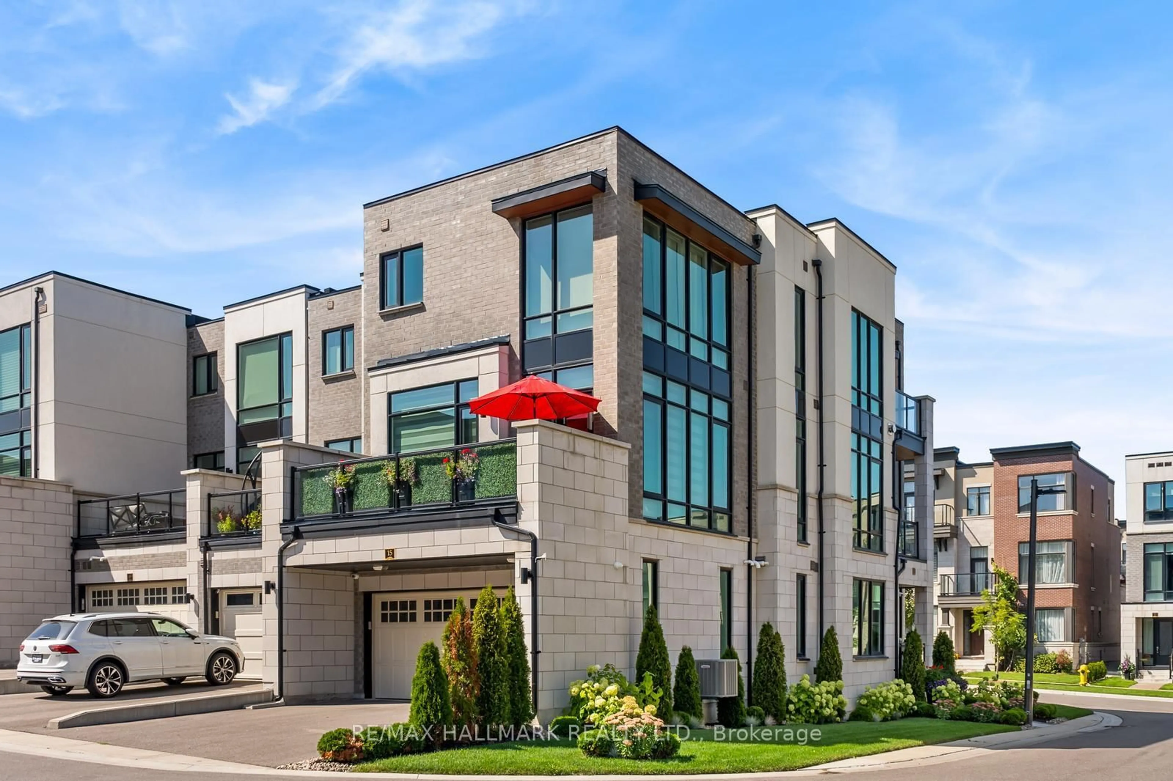 Home with brick exterior material, building for 15 Carrville Woods Circ, Vaughan Ontario L6A 4Z6