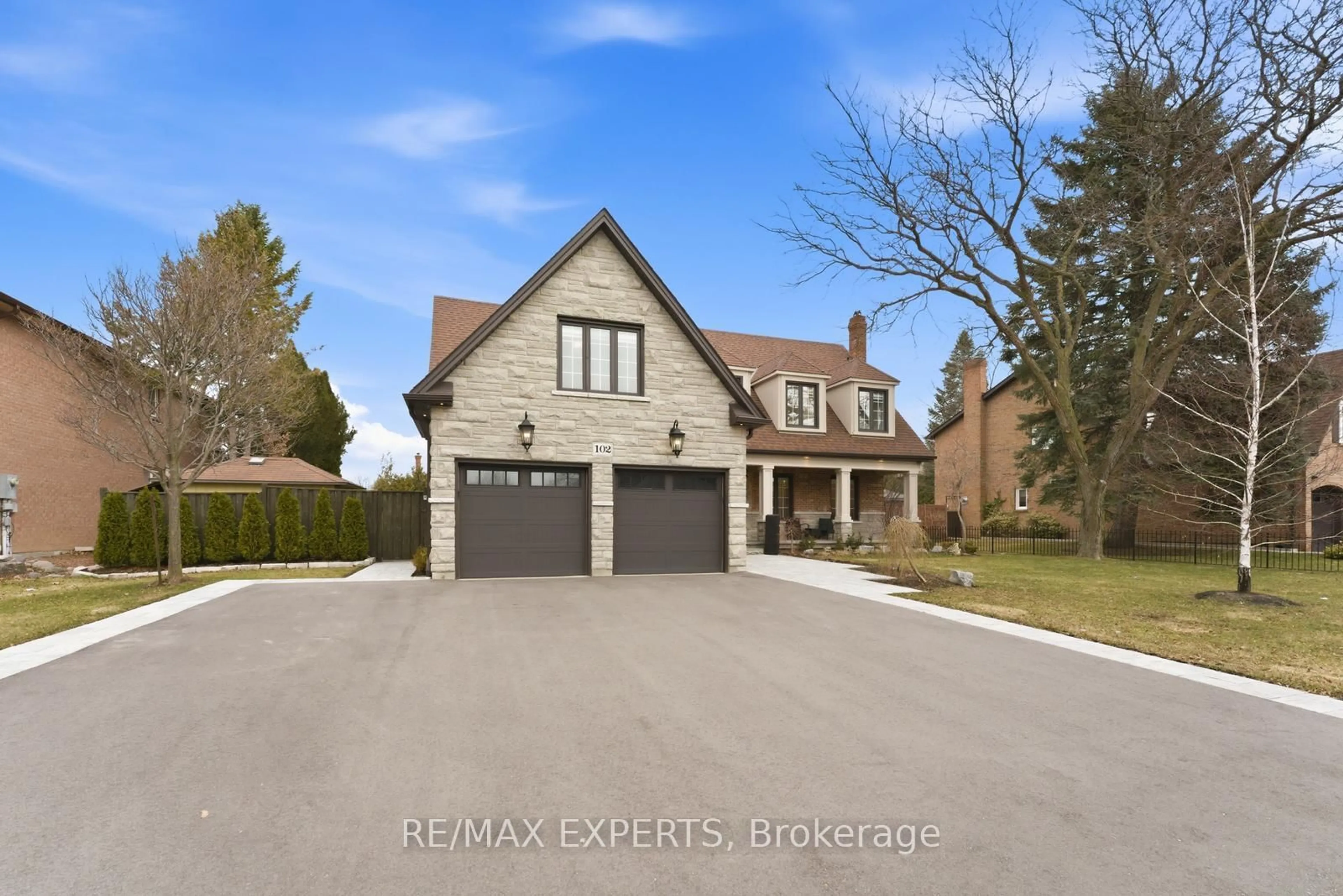 Home with brick exterior material, street for 102 Kiloran Ave, Vaughan Ontario L4L 3A8