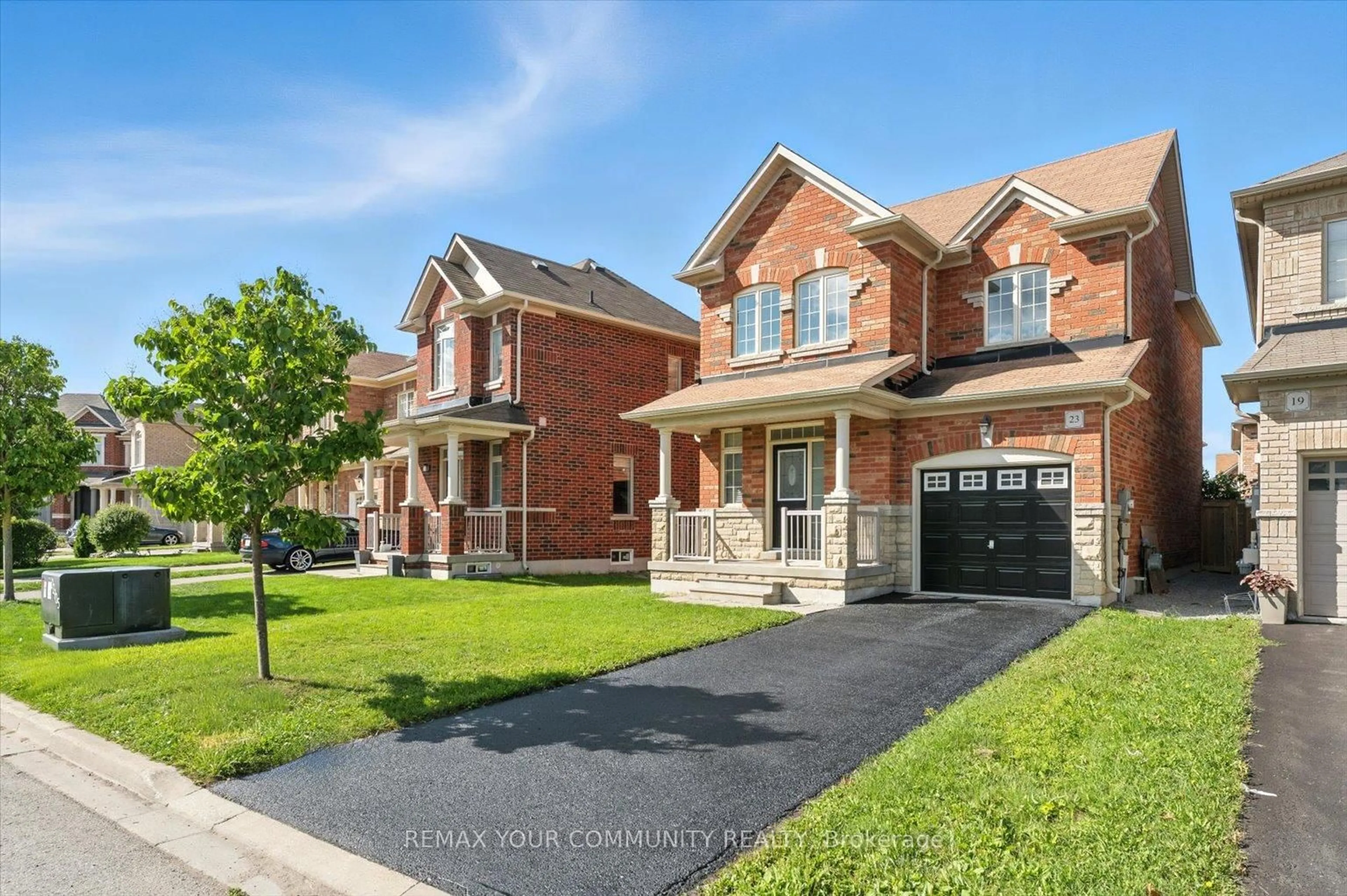 Home with brick exterior material, street for 23 Lucida Crt, Whitchurch-Stouffville Ontario L4A 1S1