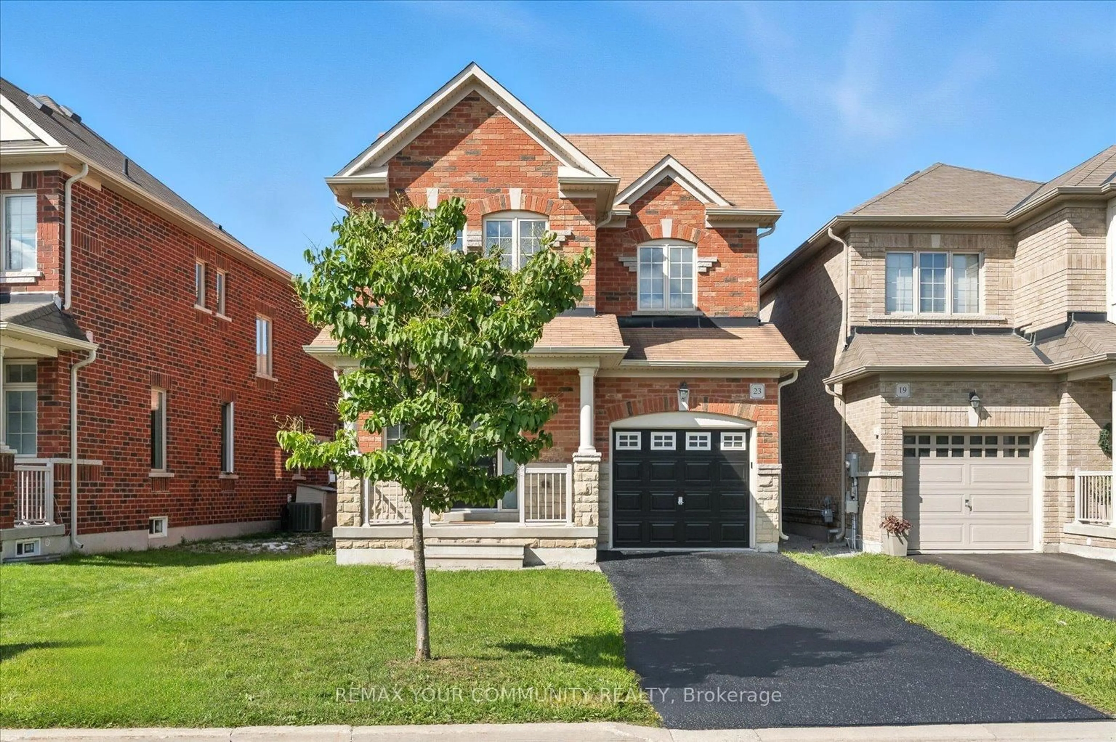 Home with brick exterior material, street for 23 Lucida Crt, Whitchurch-Stouffville Ontario L4A 1S1