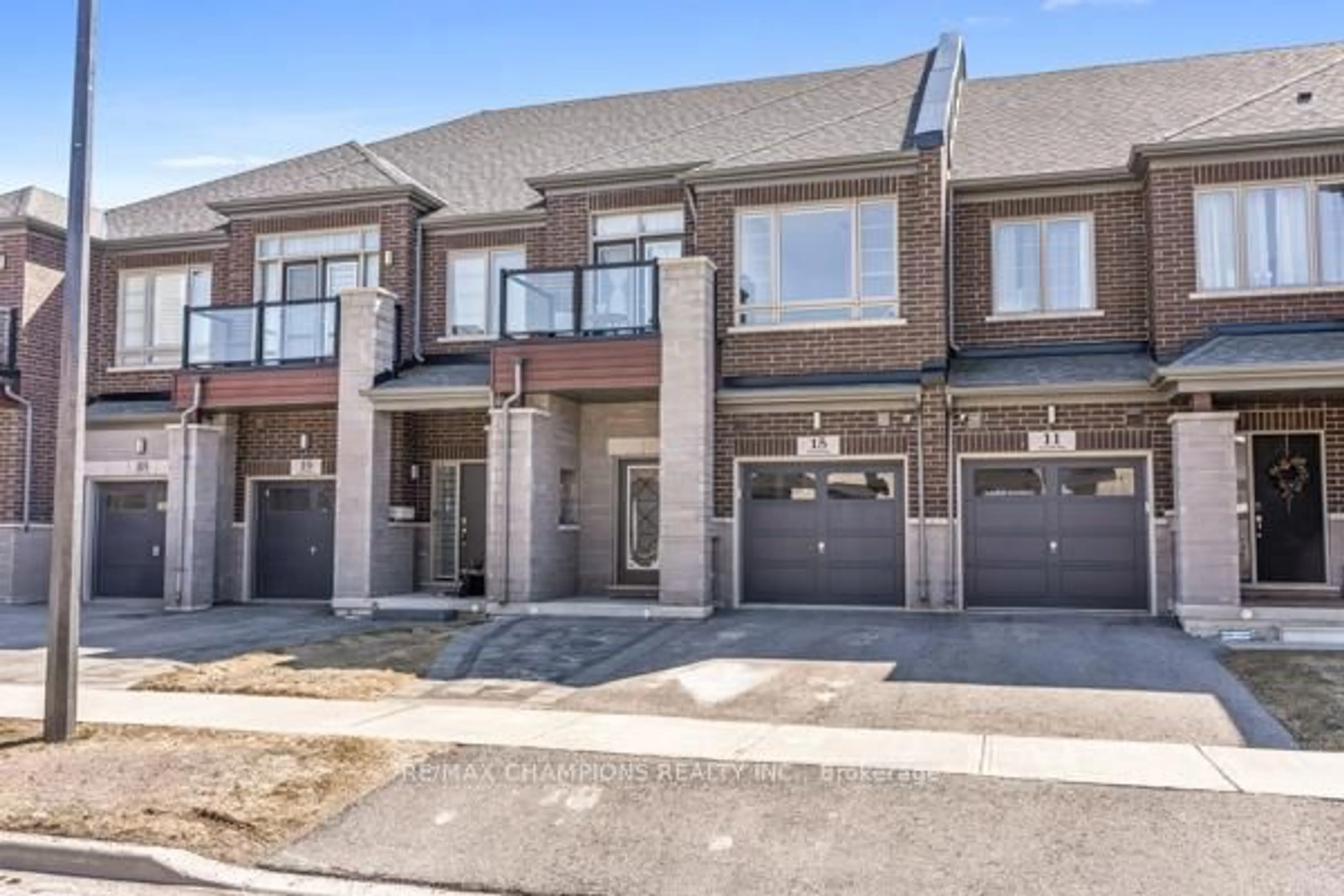 Home with brick exterior material, street for 15 Landolfi Way, Bradford West Gwillimbury Ontario L3Z 4L6