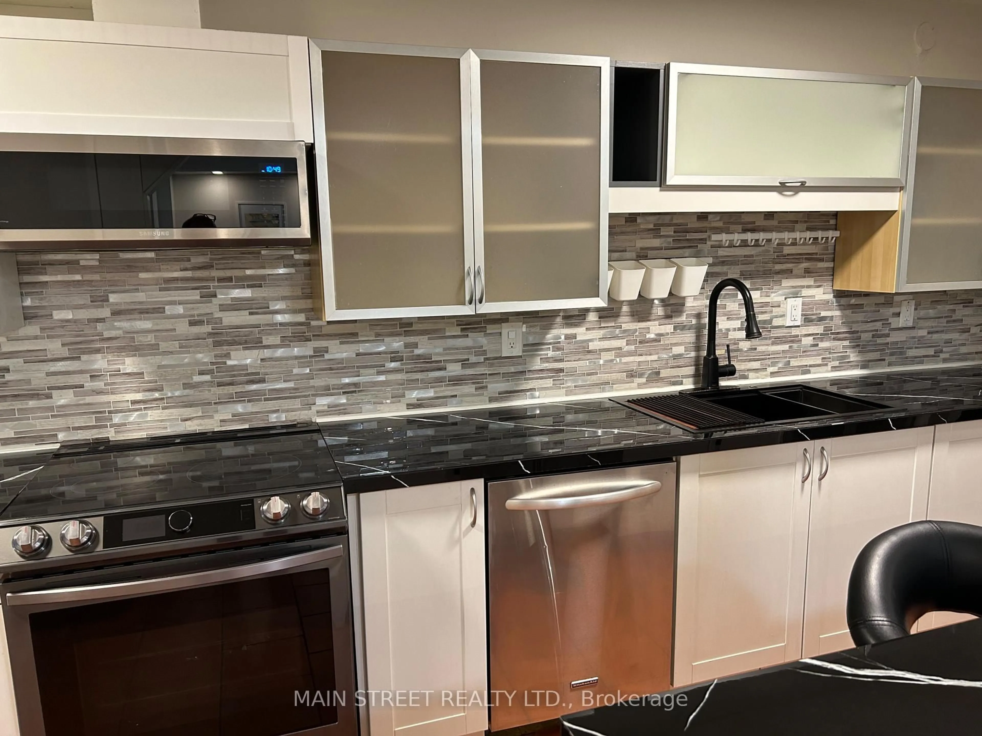 Unknown for 156 Observatory Lane, Richmond Hill Ontario L4C 8K8