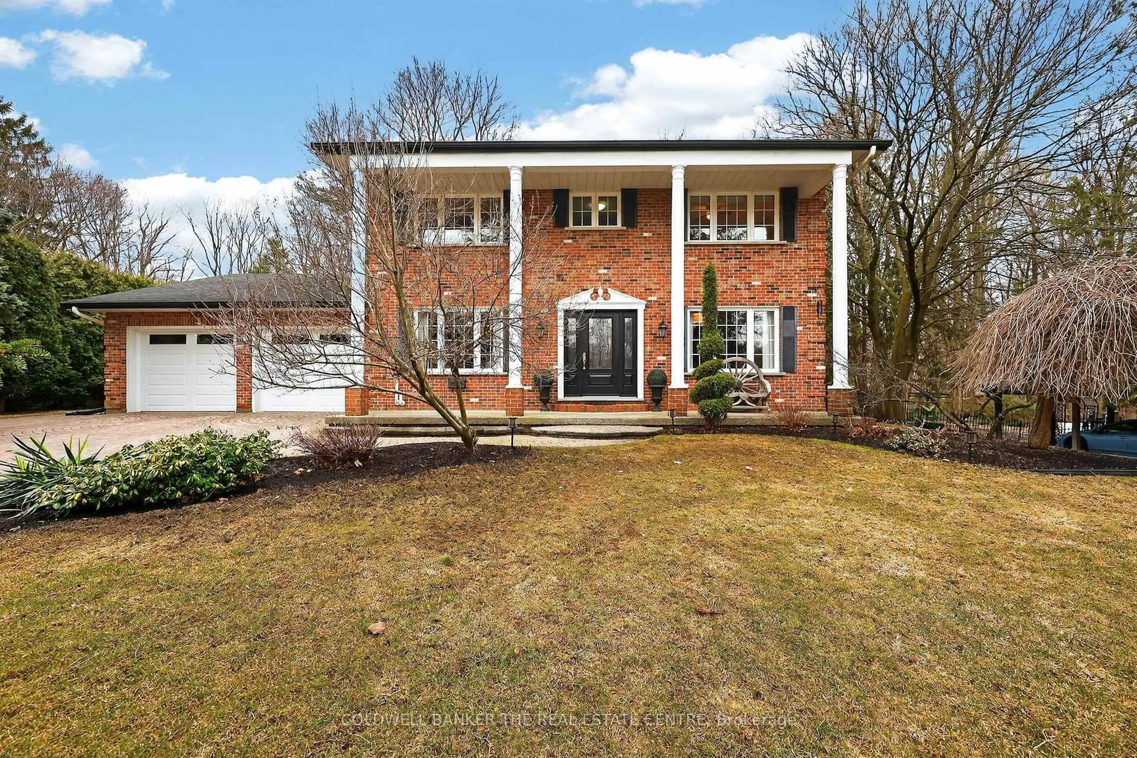 Home with brick exterior material, street for 172 Millard Ave, Newmarket Ontario L3Y 1Z2