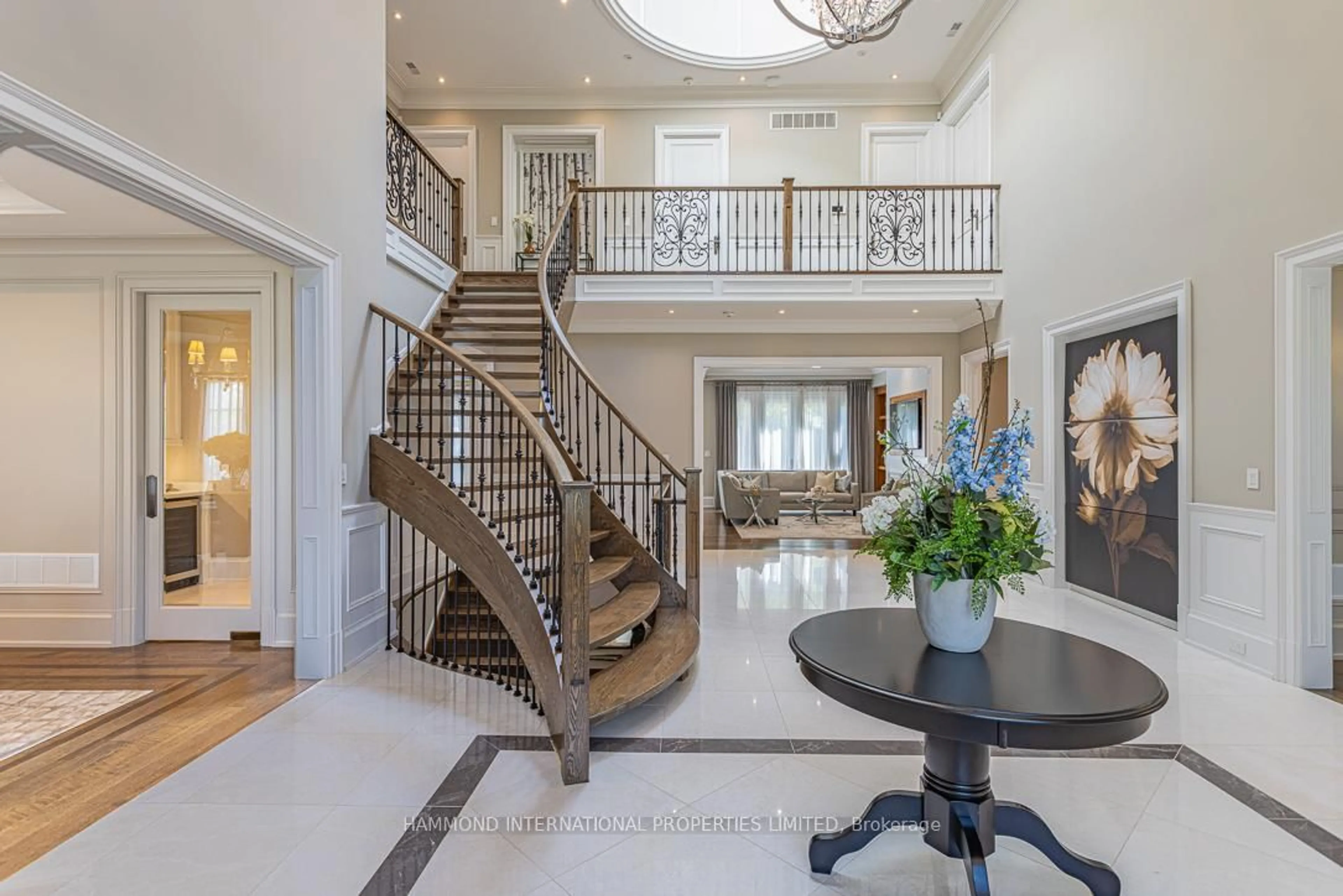 Indoor foyer for 21 Hammok Cres, Markham Ontario L3T 2X3