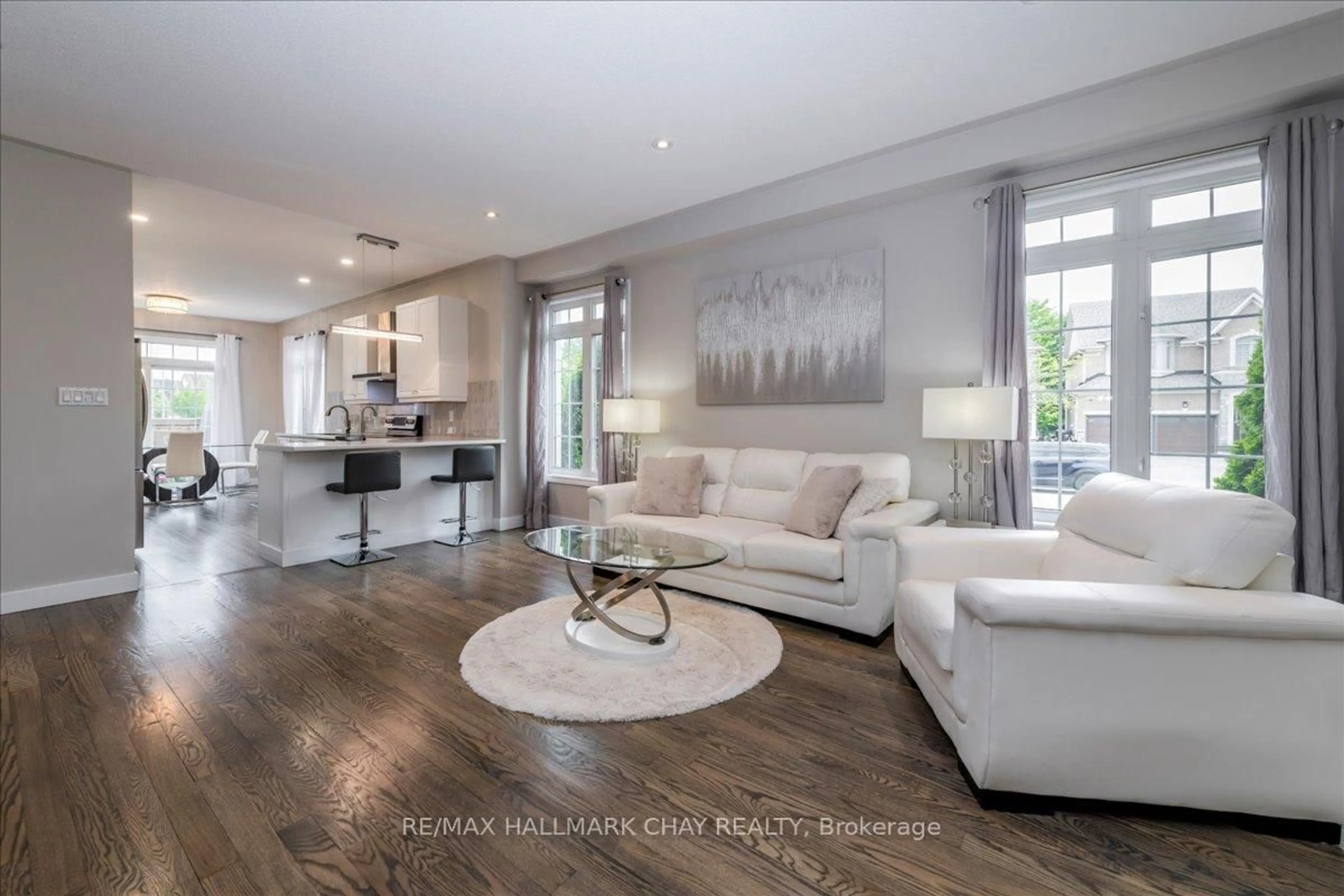 Living room with furniture, unknown for 1300 Hunter St, Innisfil Ontario L9S 0H1