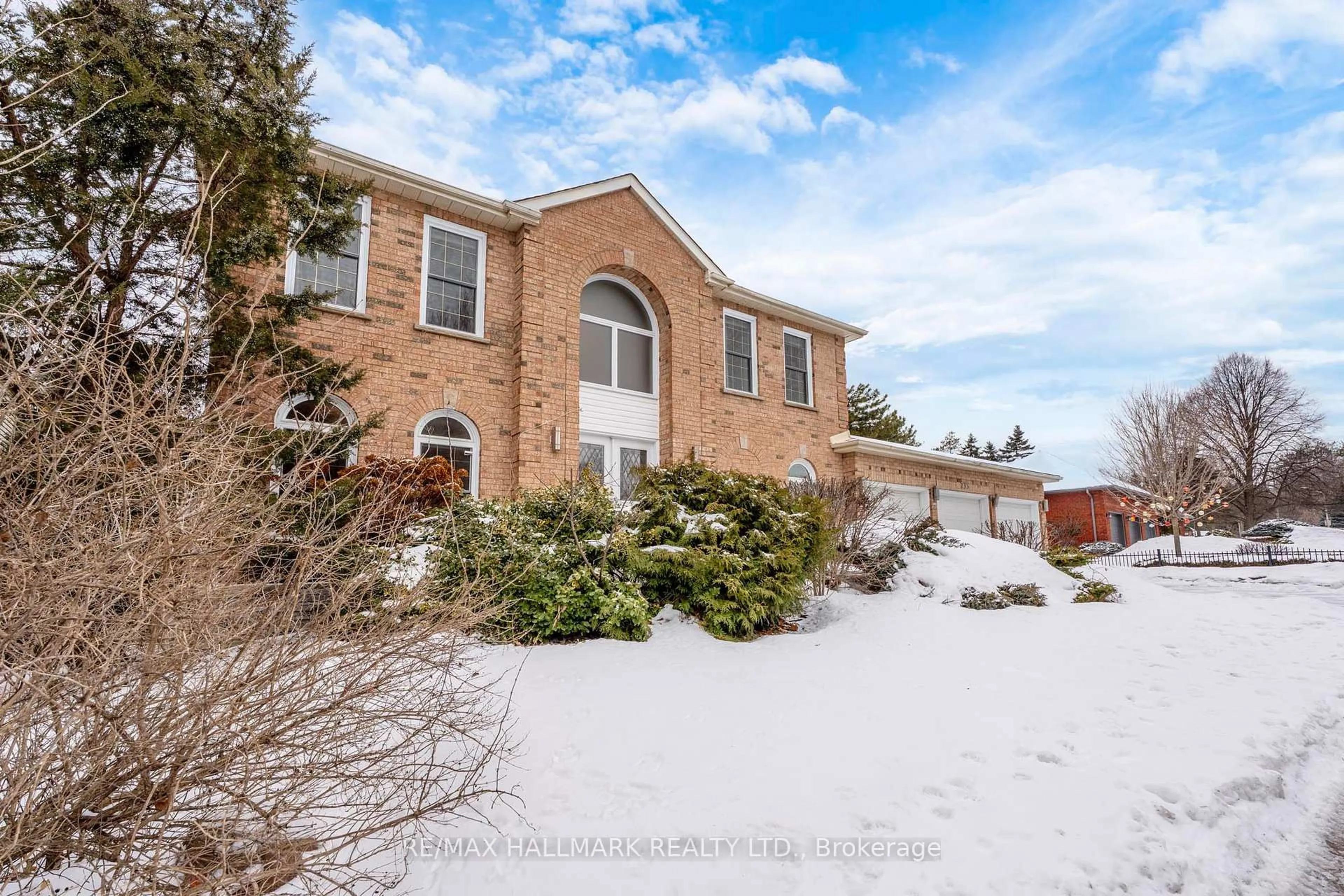 Home with brick exterior material, unknown for 235 Kemano Rd, Aurora Ontario L4G 5Z1