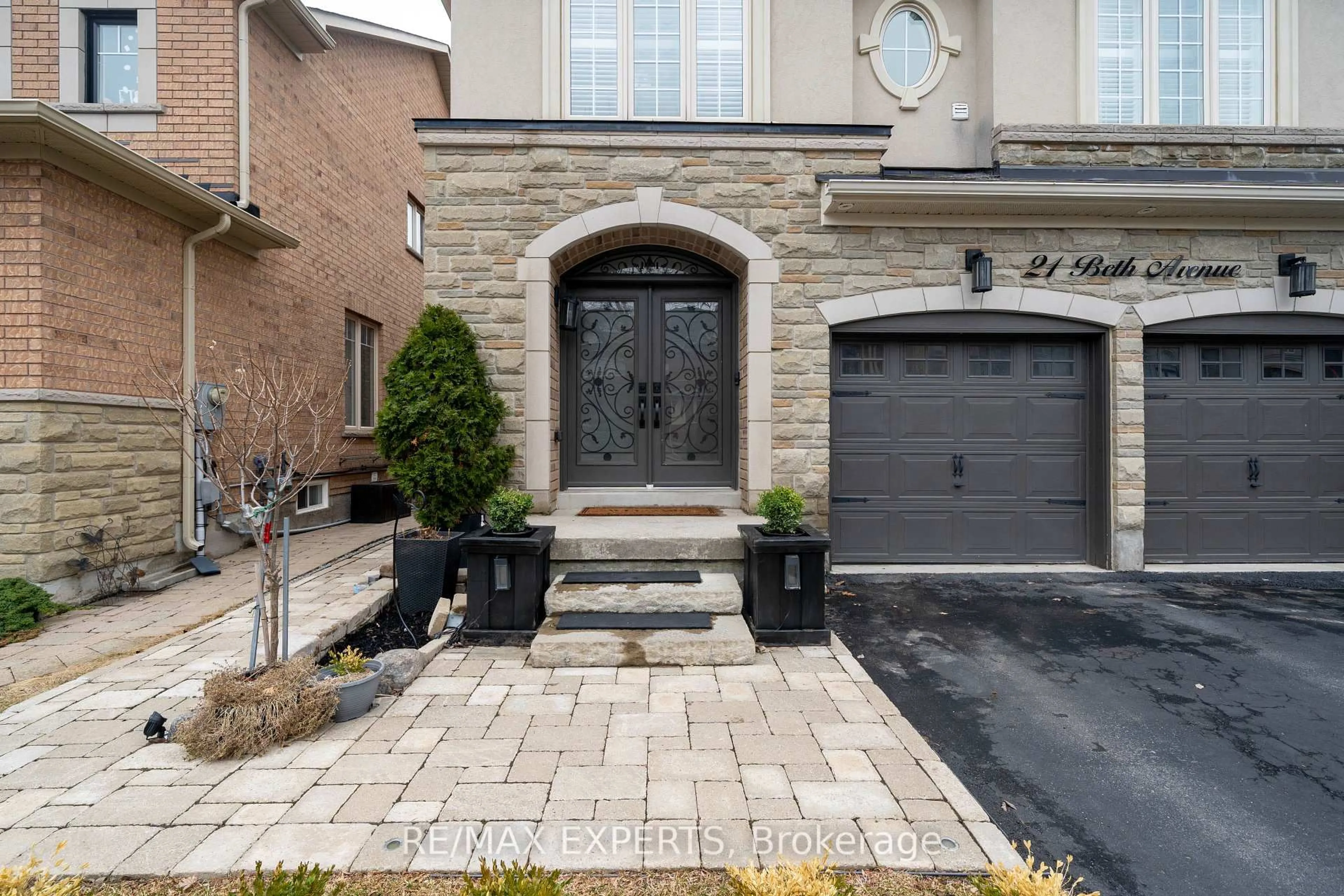 Home with brick exterior material, street for 21 Beth Ave, Richmond Hill Ontario L4E 0J8