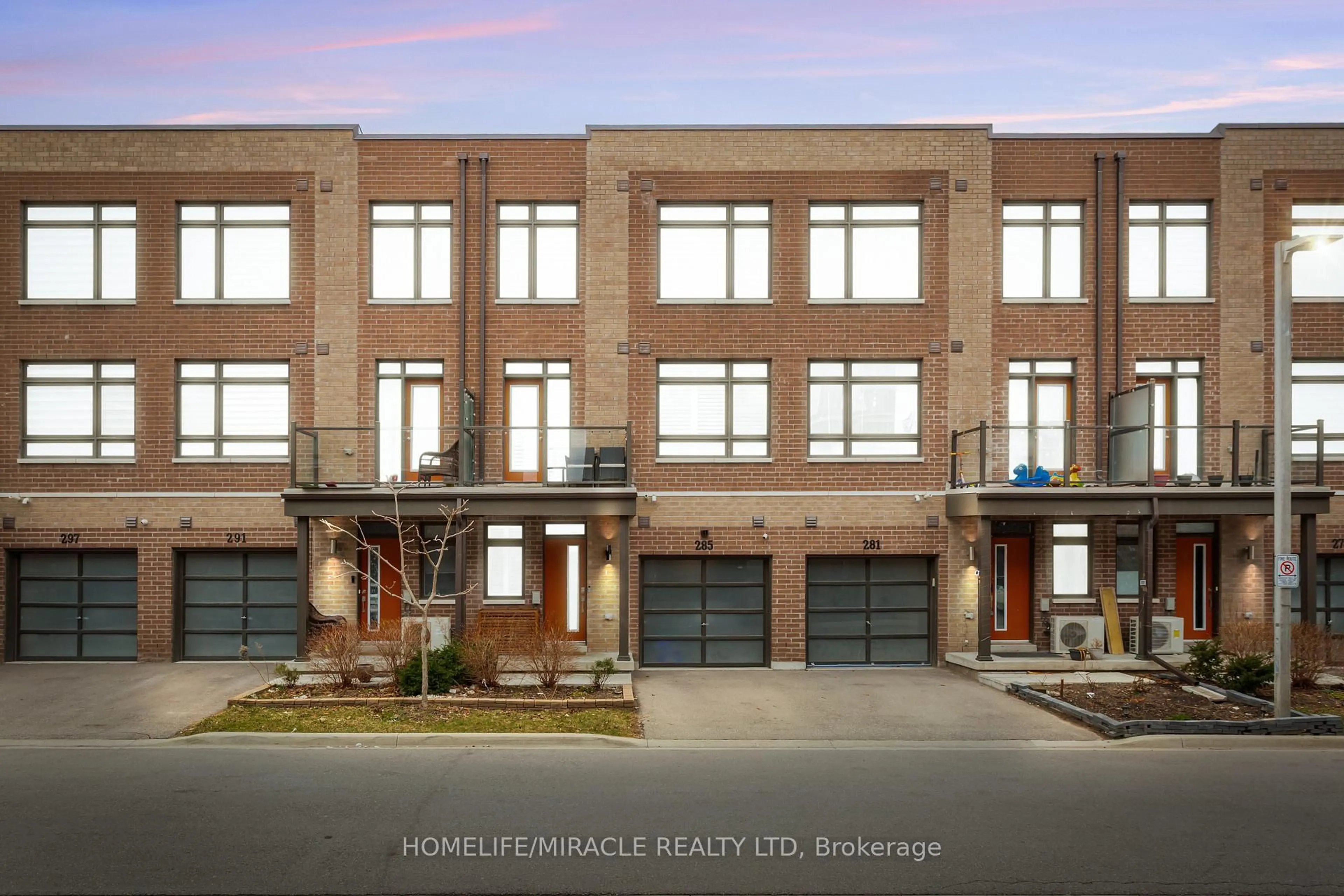 Home with brick exterior material, building for 285 Dalhousie St, Vaughan Ontario L4L 0L8