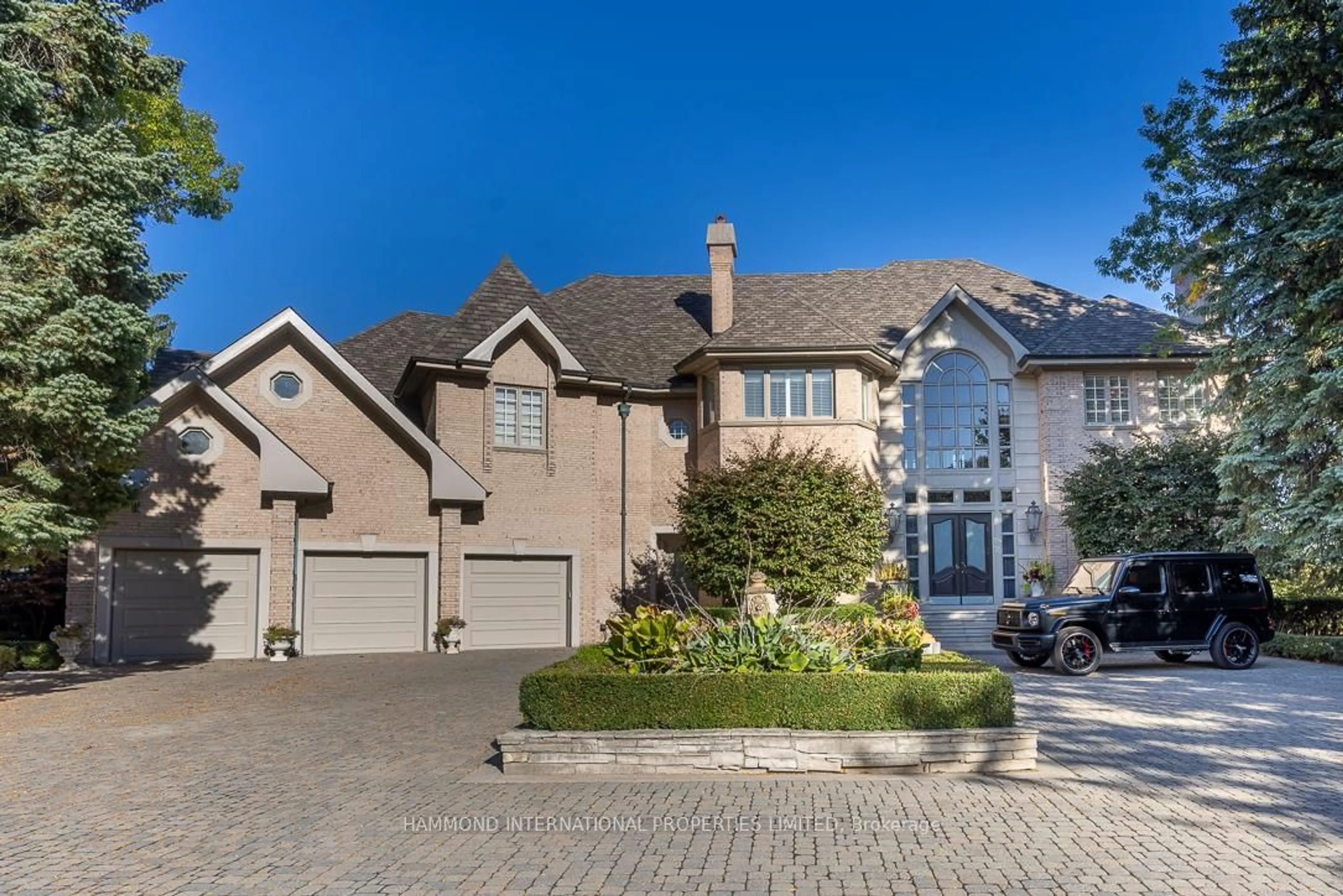 Home with brick exterior material, street for 48 Old Park Lane, Richmond Hill Ontario L4B 2L3