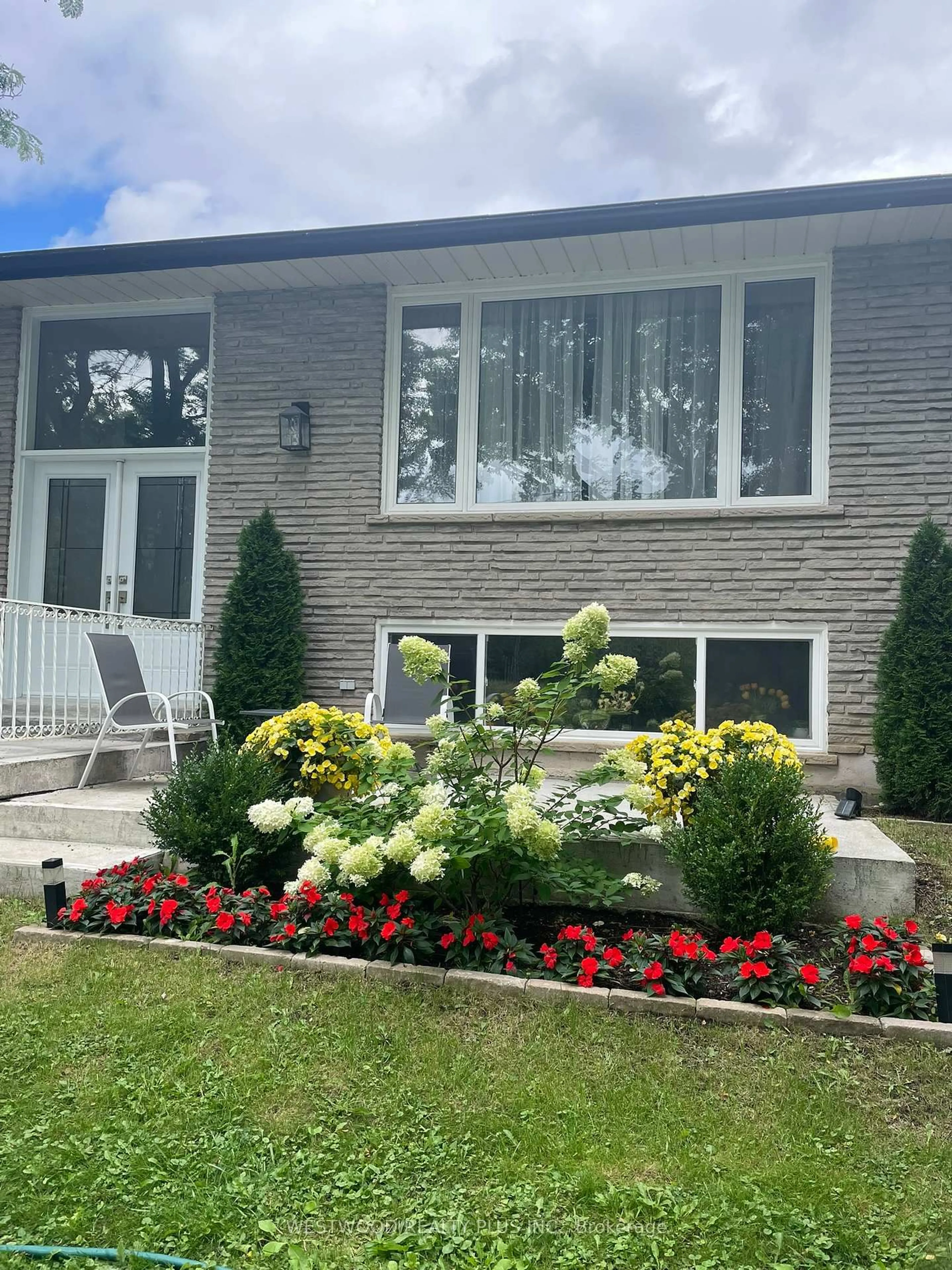 Home with brick exterior material, street for 58 Maple Grove Ave, Richmond Hill Ontario L4E 2V5