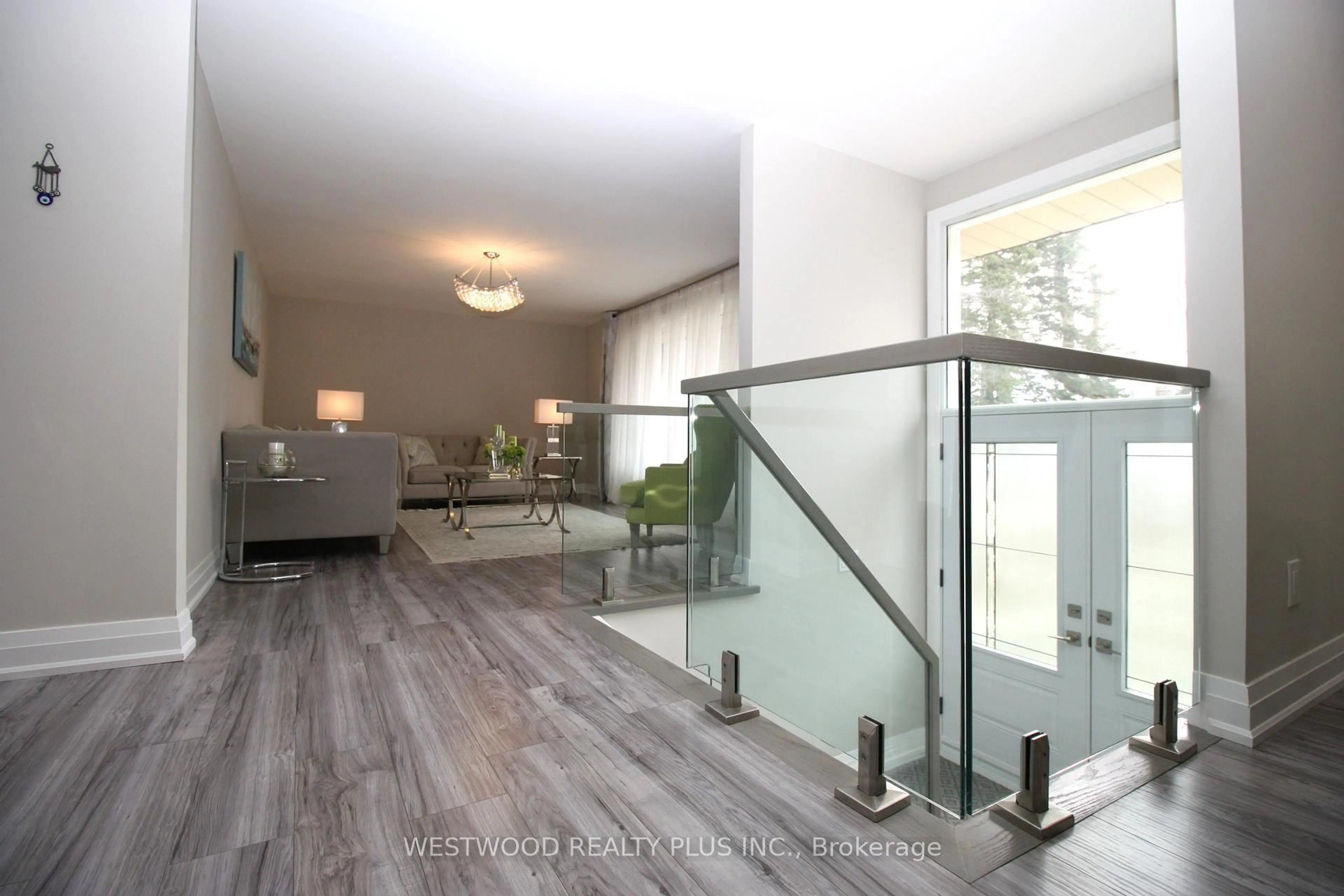Indoor foyer for 58 Maple Grove Ave, Richmond Hill Ontario L4E 2V5