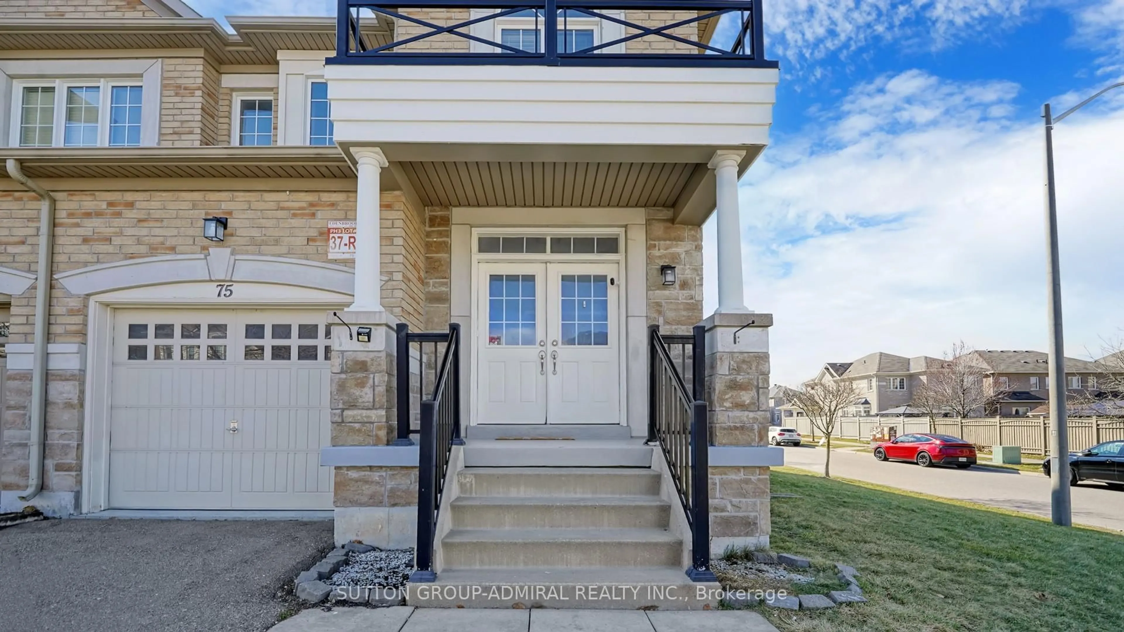 Indoor entryway for 75 Lauderdale Dr, Vaughan Ontario L6A 4G7