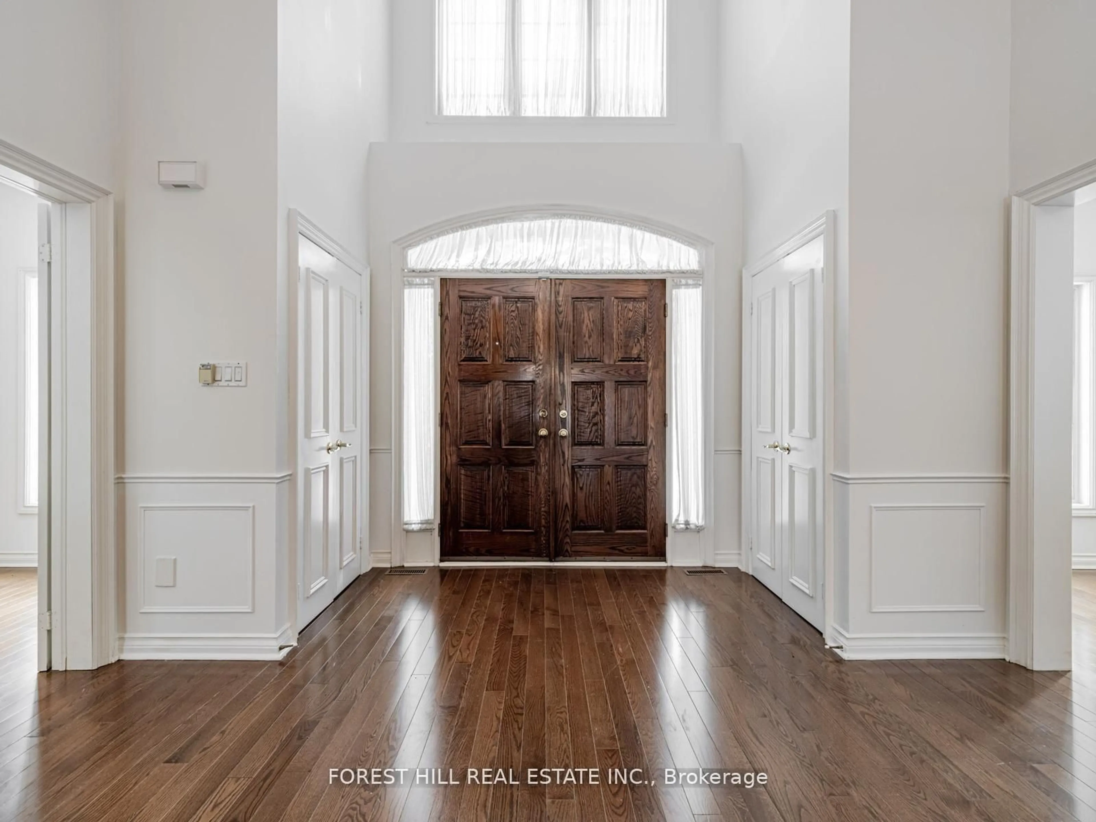 Indoor entryway for 17 Dunloe Rd, Richmond Hill Ontario L4B 2H6