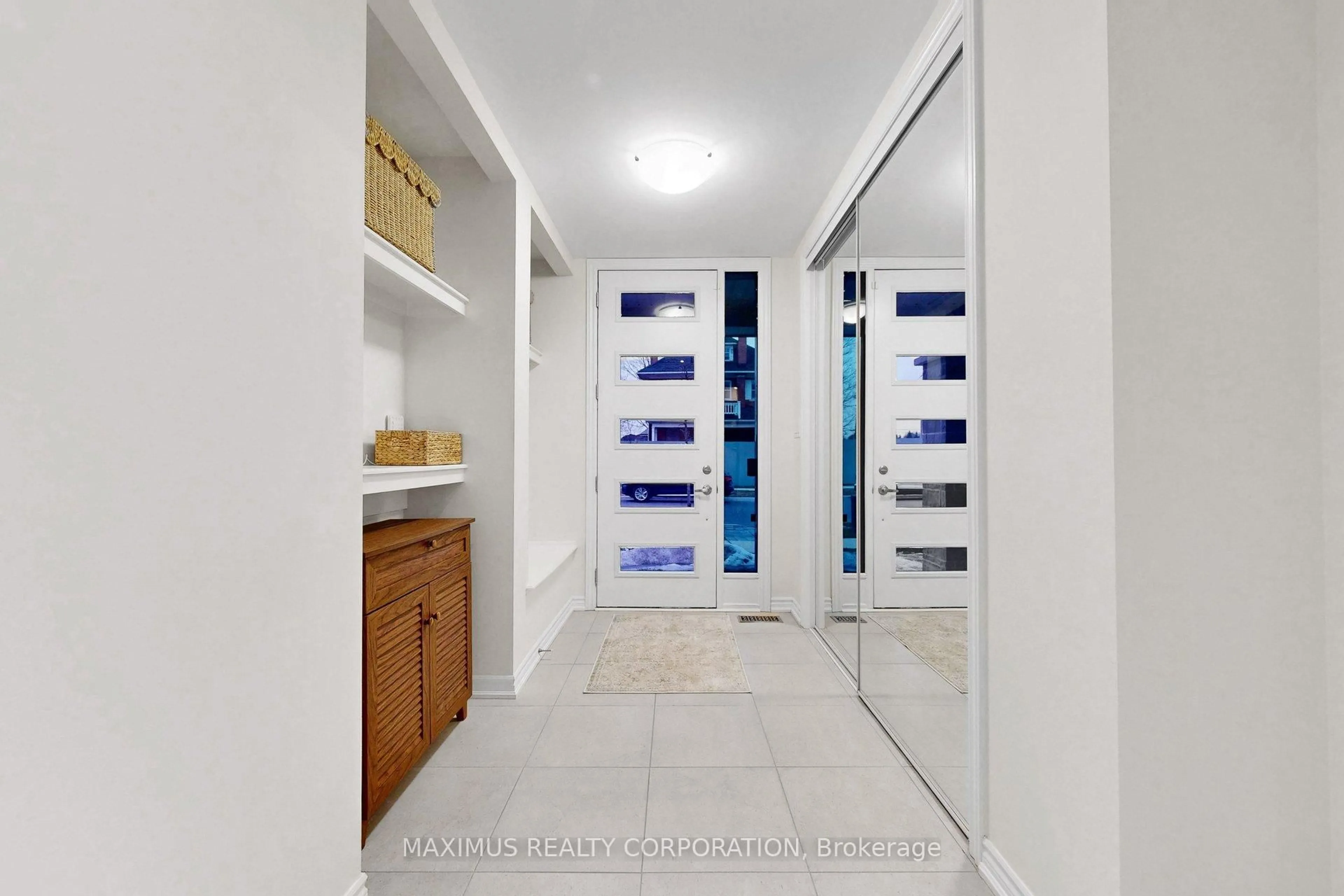 Indoor entryway for 84 Thomas Frisby Jr Cres, Markham Ontario L6C 3L2