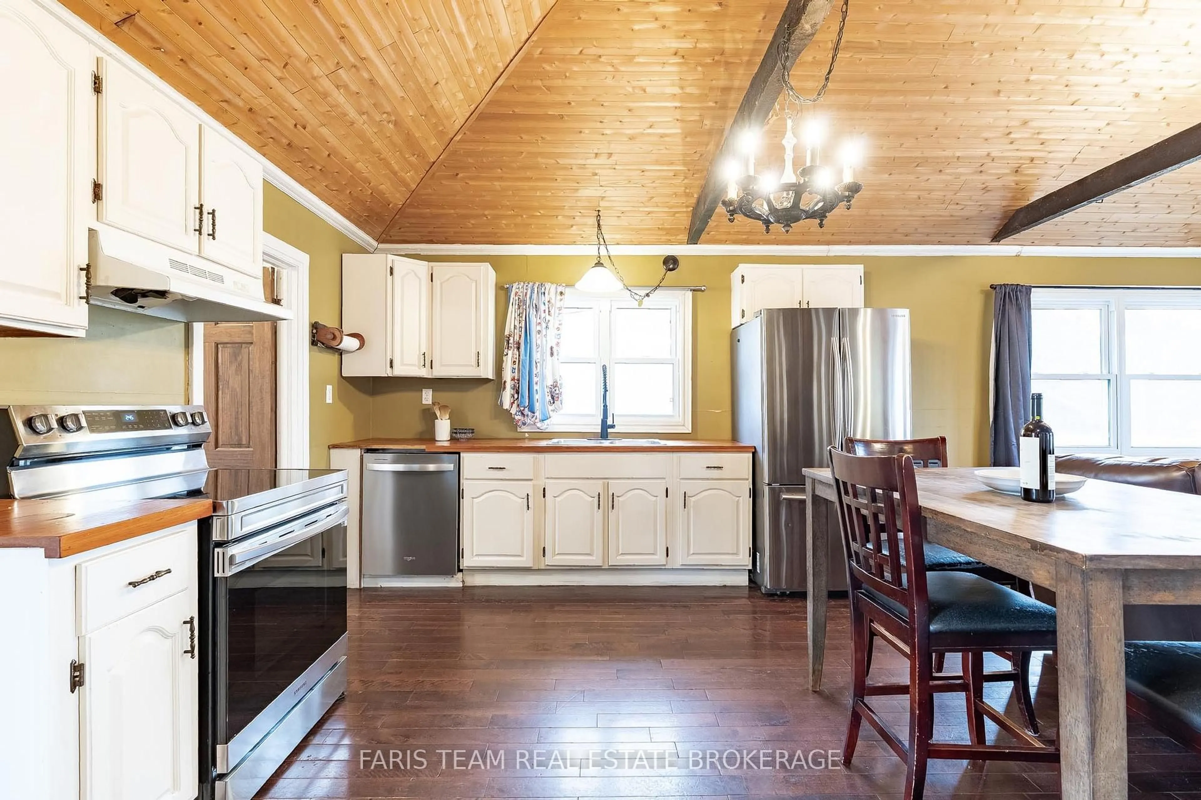 Open concept kitchen, unknown for 1417 Maple Way, Innisfil Ontario L0L 1C0