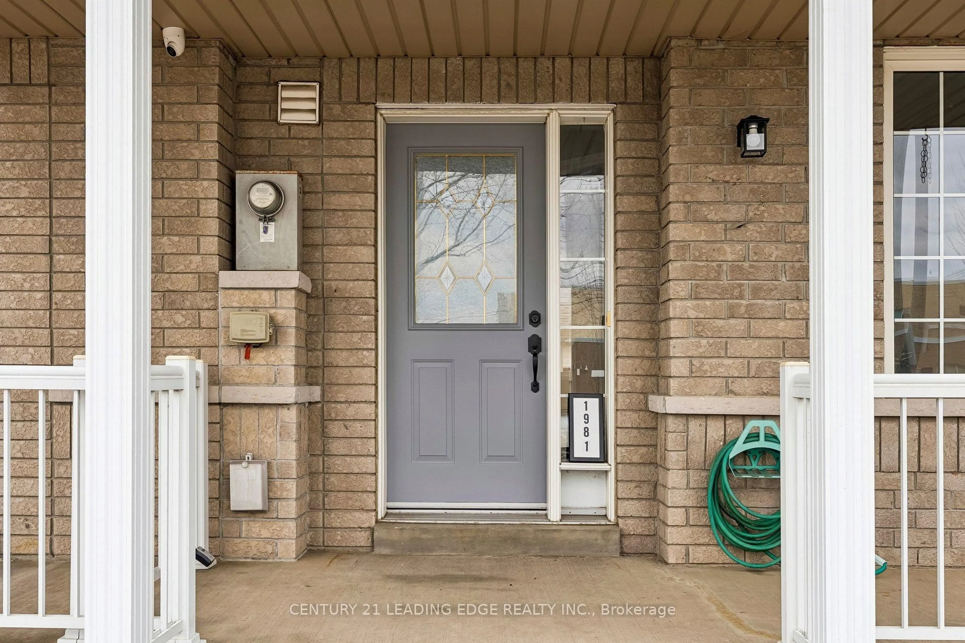 Indoor entryway for 1981 Bur Oak Ave, Markham Ontario L6E 1W5