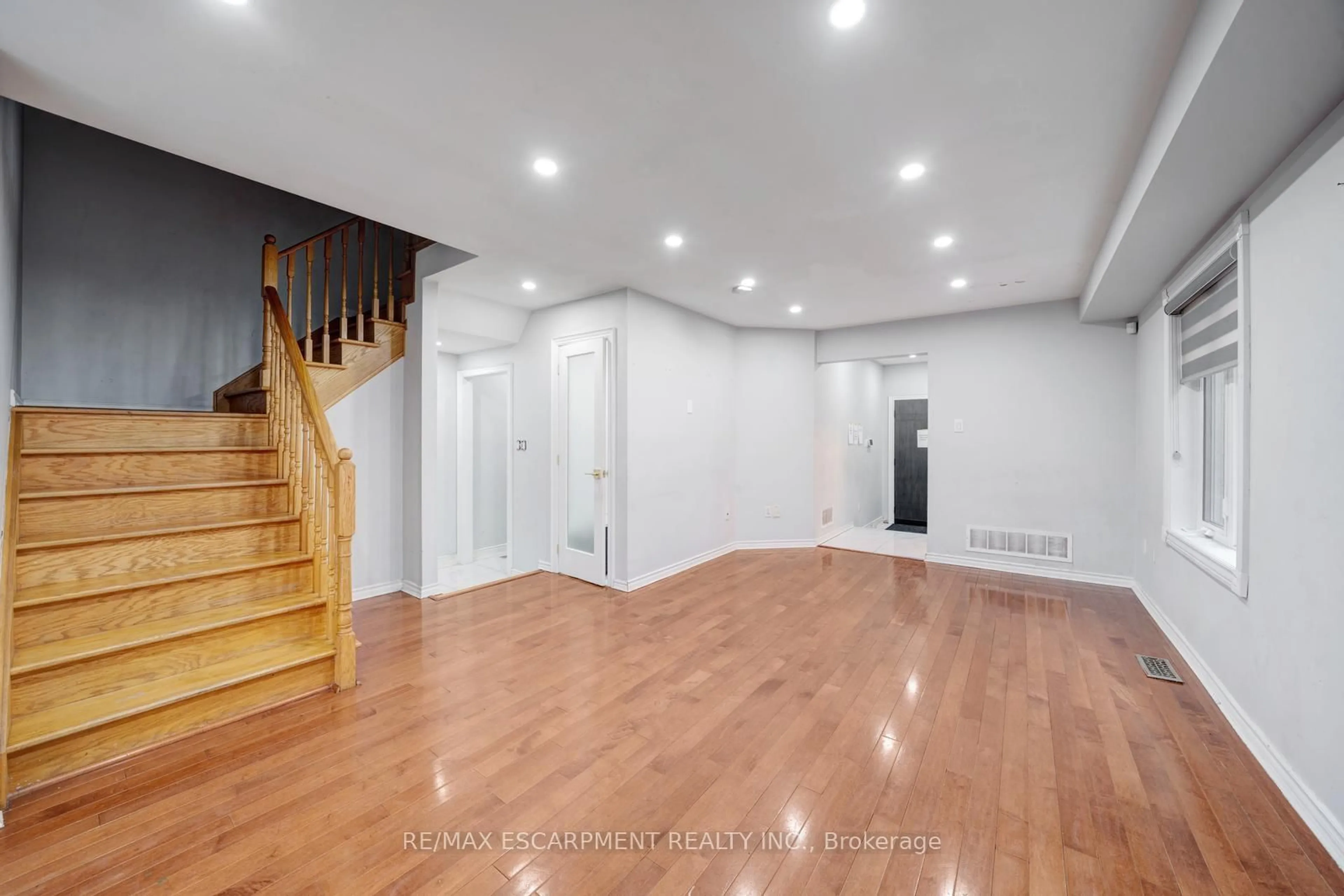 Unknown for 84 Andriana Cres, Markham Ontario L6B 0C8