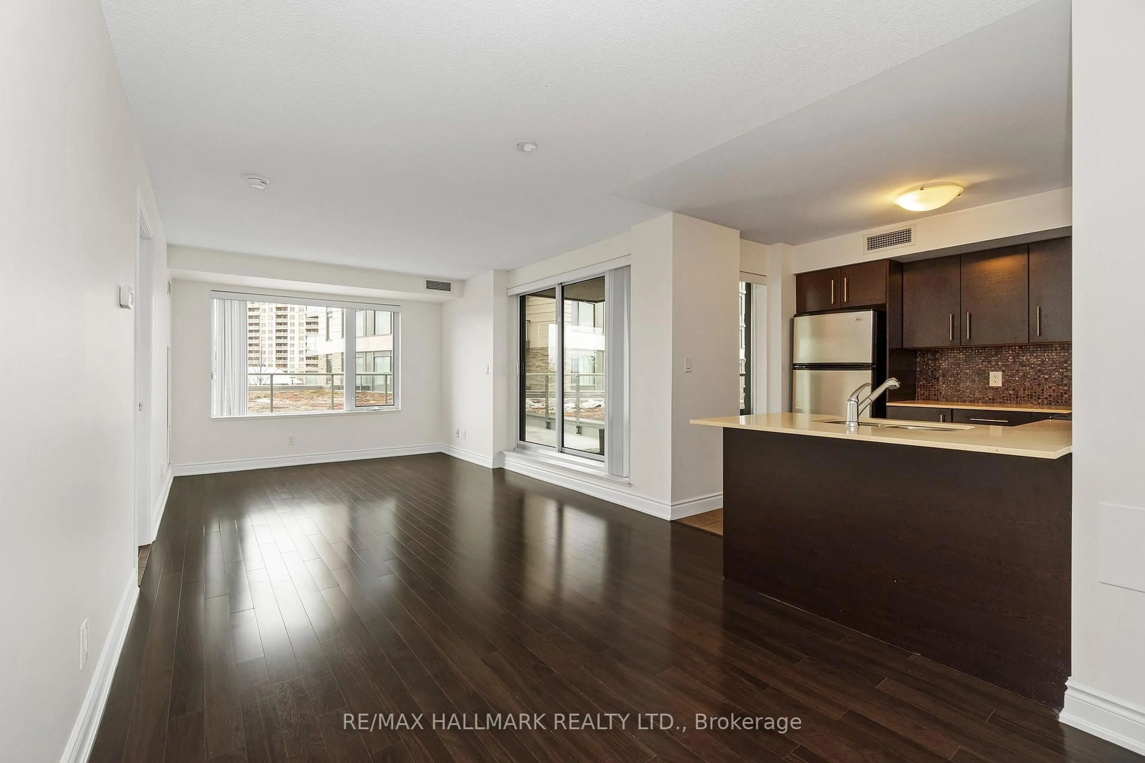 Unknown for 253 South Park Rd #308, Markham Ontario L3T 0B4