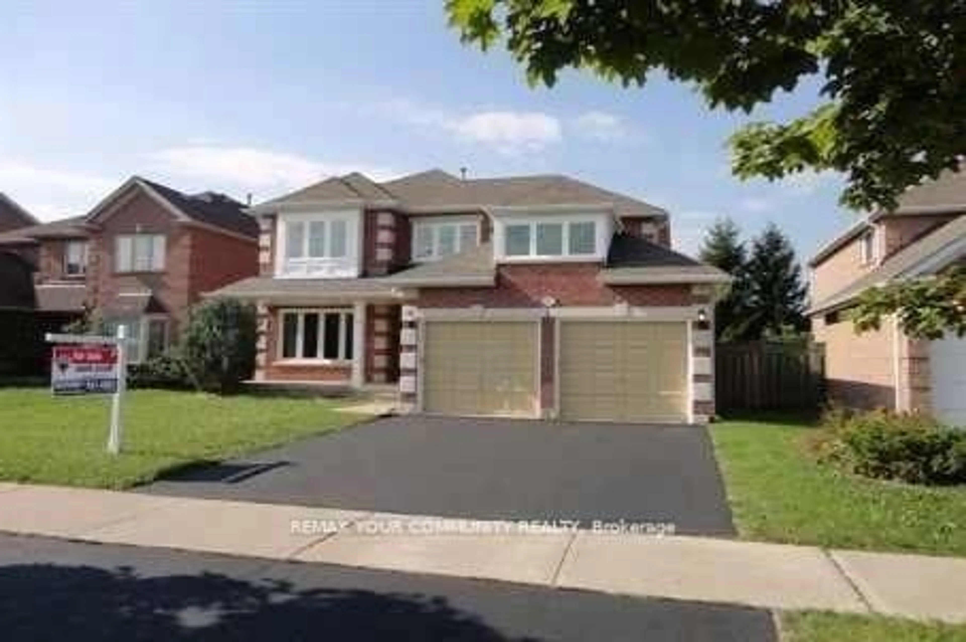 Home with brick exterior material, street for 120 Shaftsbury Ave, Richmond Hill Ontario L4C 0G6