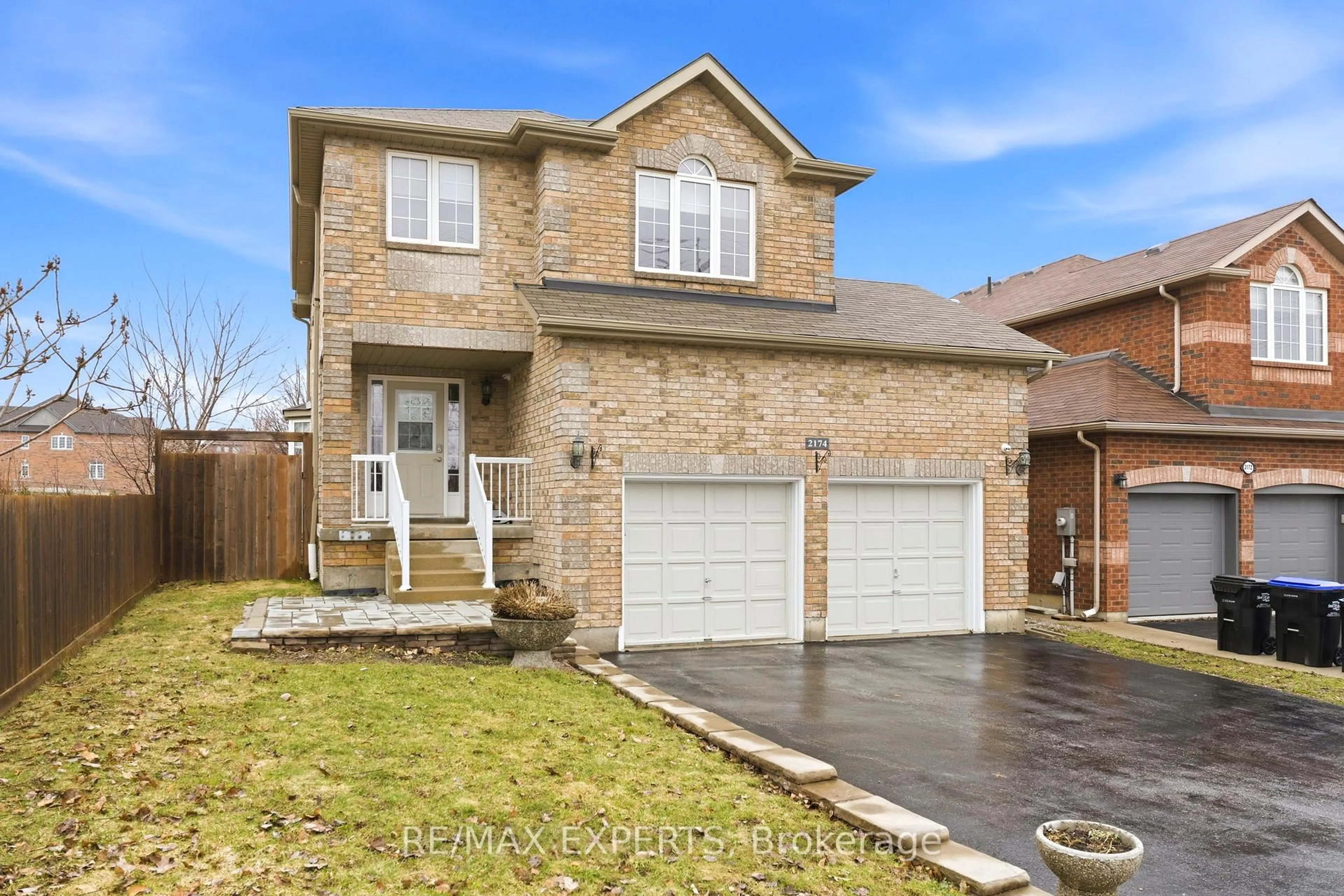 Home with brick exterior material, street for 2174 Taggart Crt, Innisfil Ontario L9S 0C4