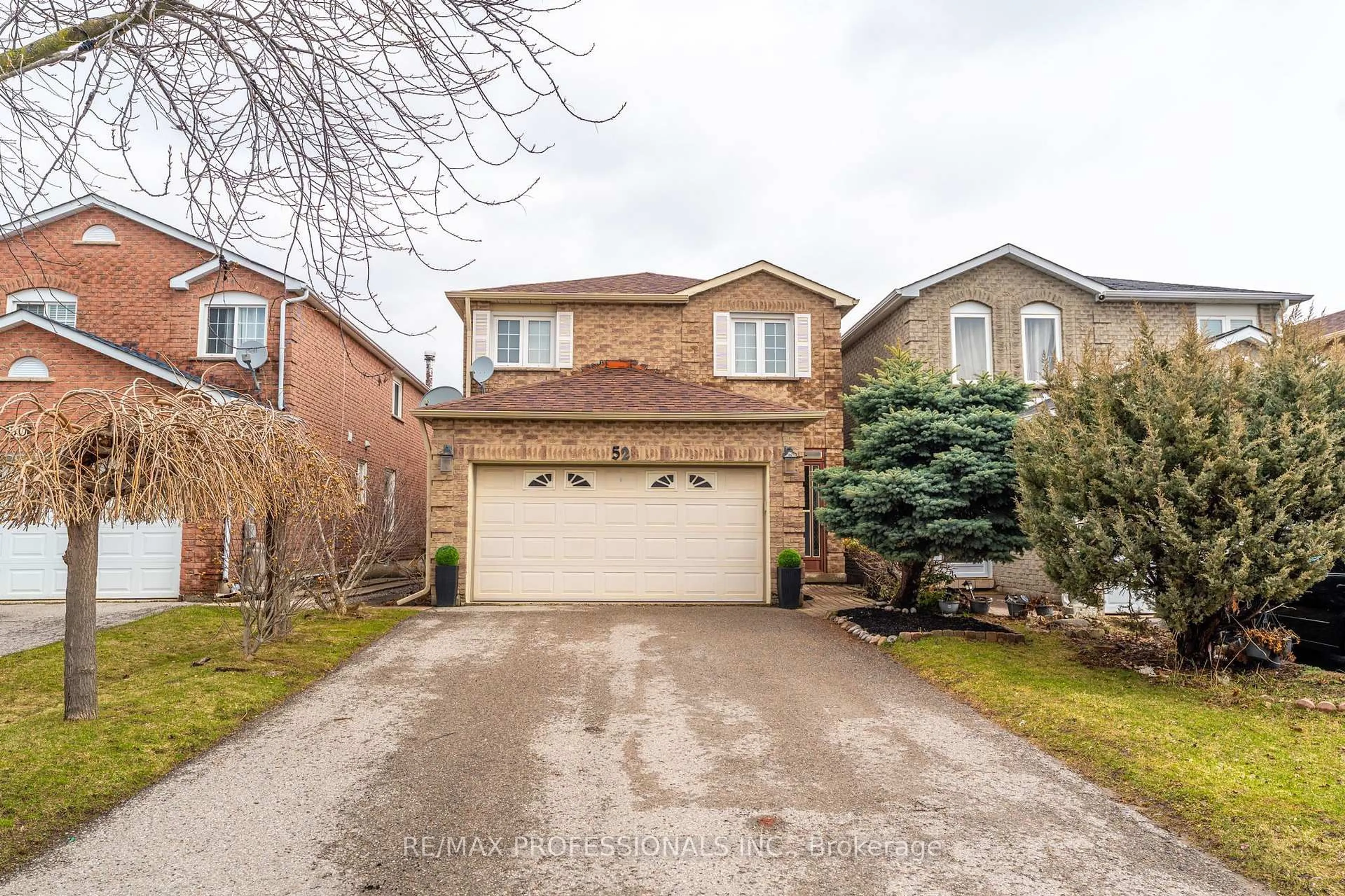 Home with brick exterior material, street for 52 Lavron Crt, Markham Ontario L3S 2P1