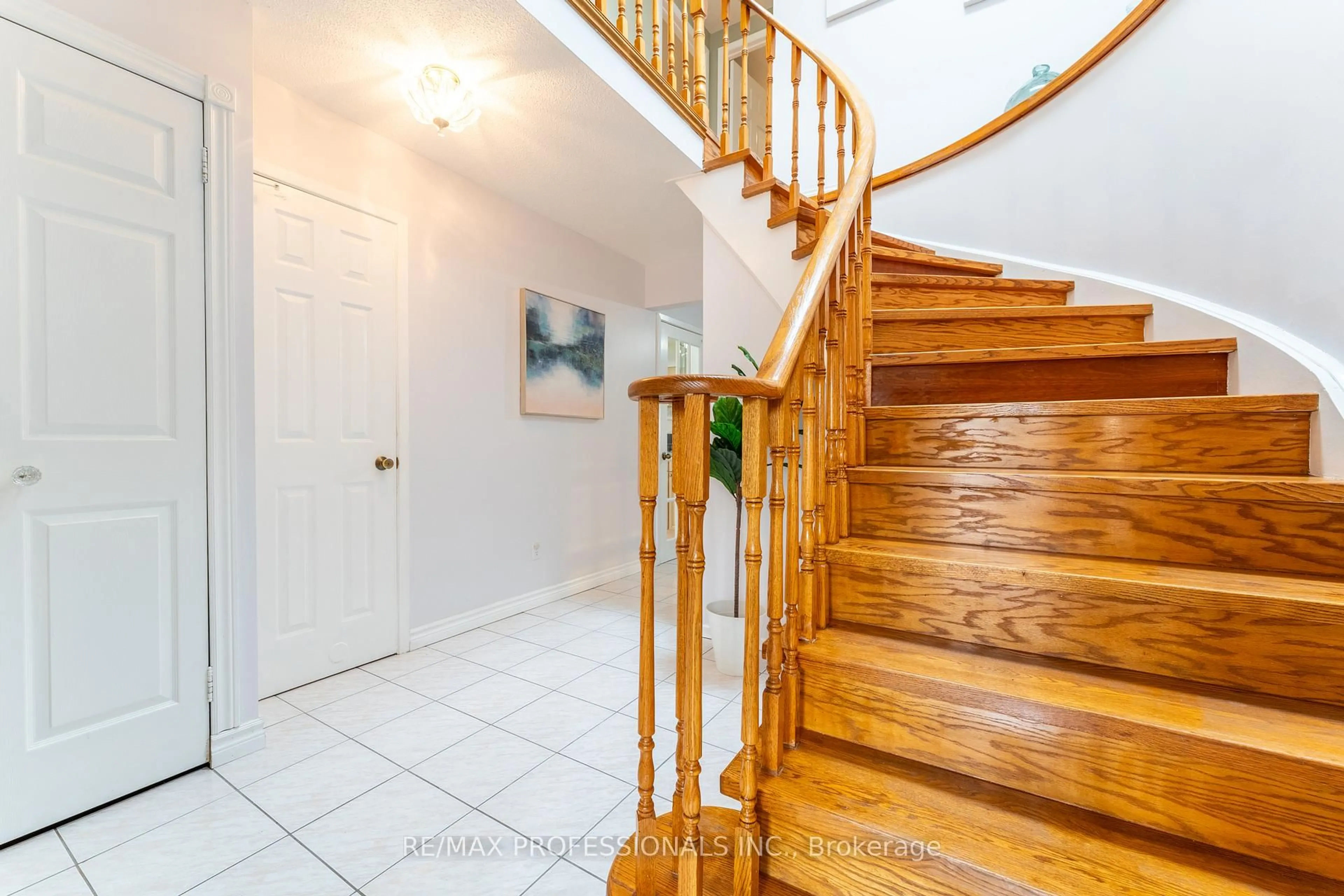 Unknown for 52 Lavron Crt, Markham Ontario L3S 2P1