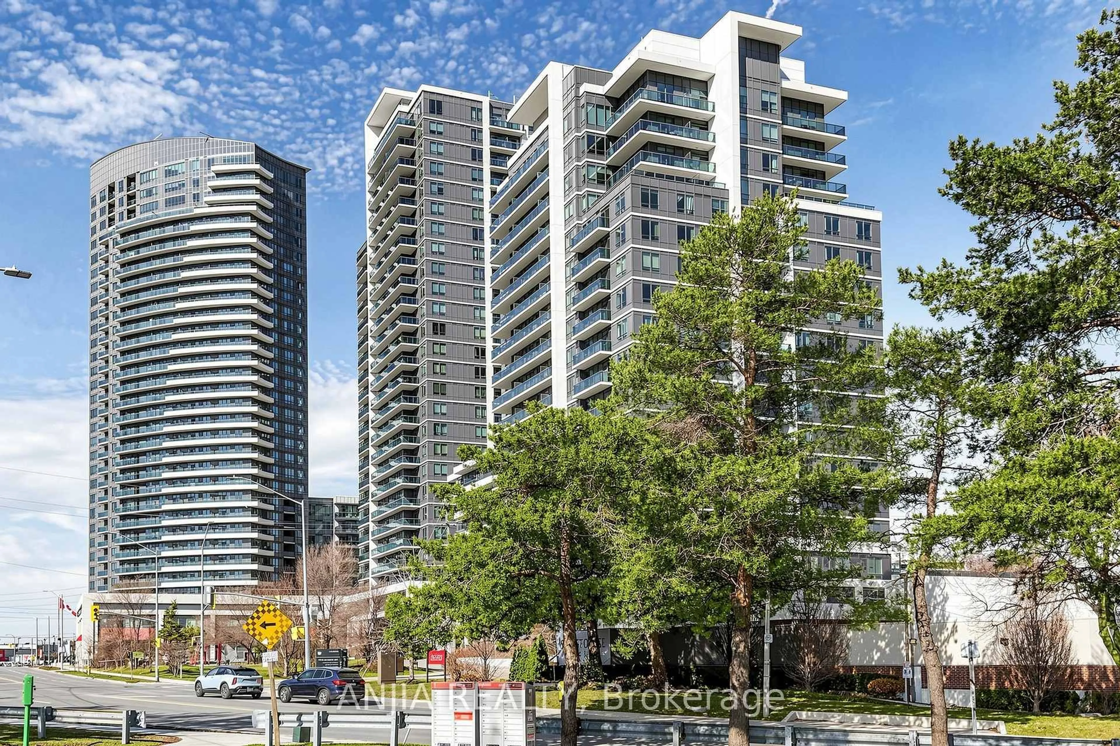 Unknown for 7161 Yonge St #331, Markham Ontario L3T 0C8