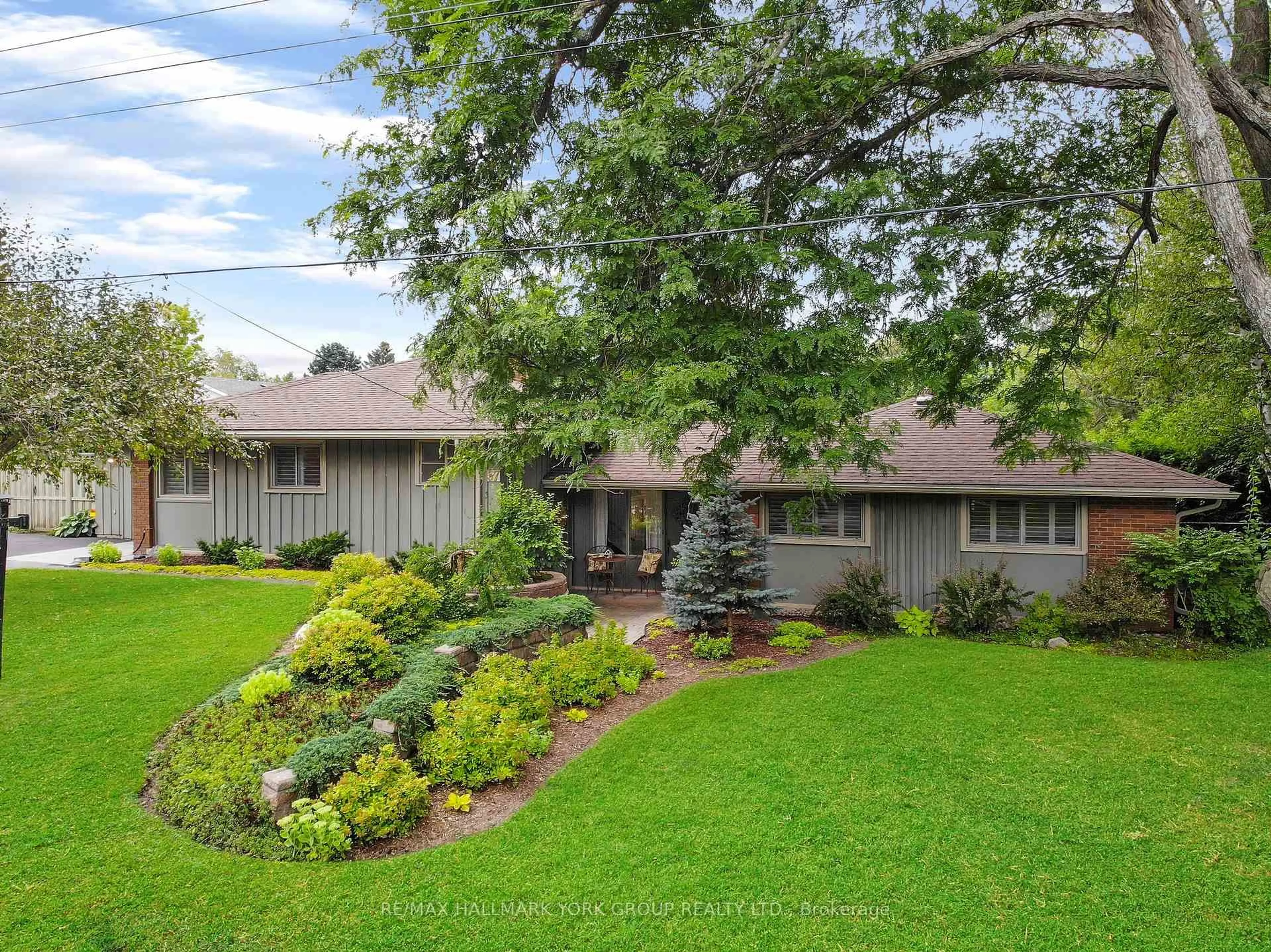 A pic from outside/outdoor area/front of a property/back of a property/a pic from drone, street for 57 Prince St, Brock Ontario L0E 1E0