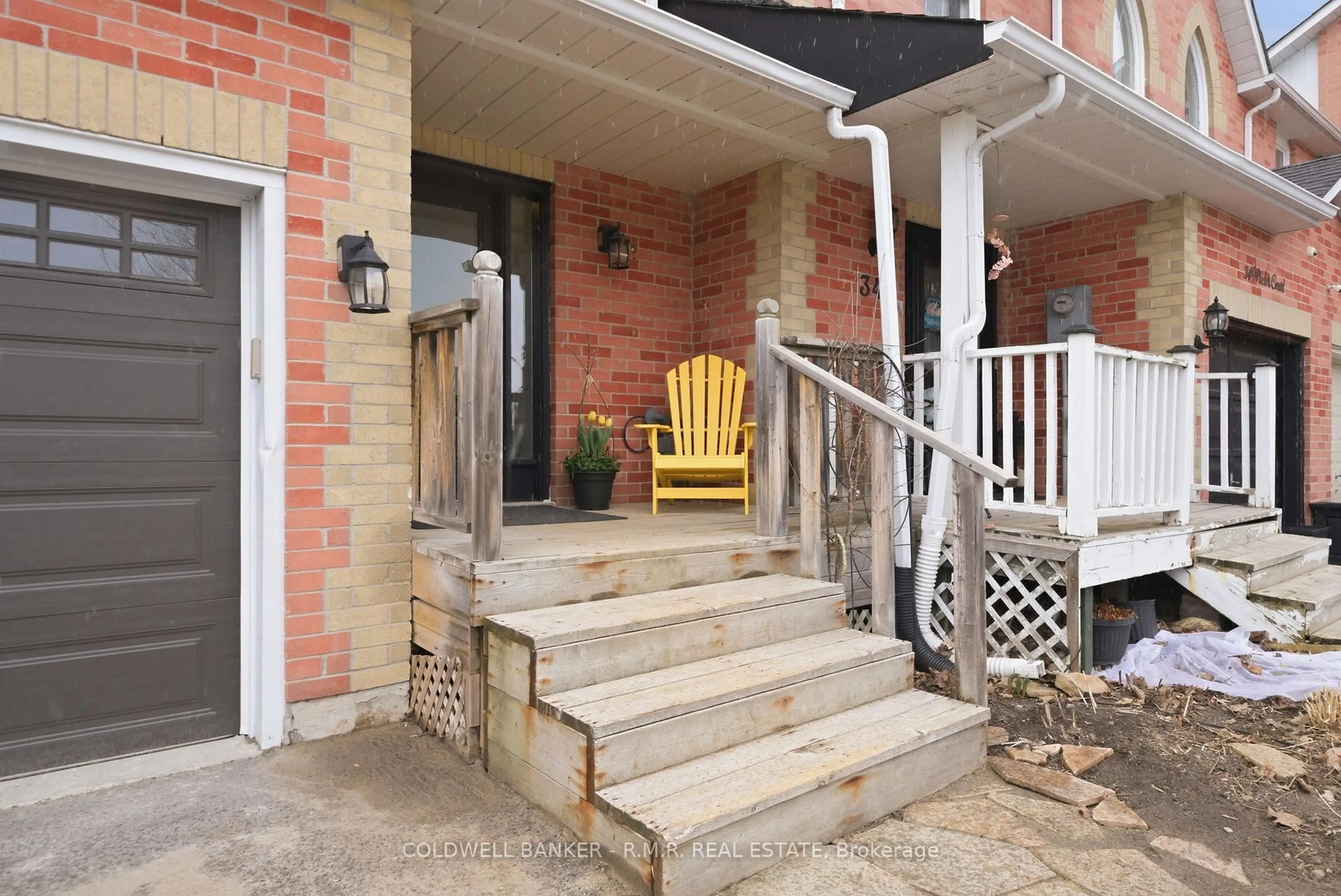 Patio, street for 36 Wheler Crt, Uxbridge Ontario L9P 1T8