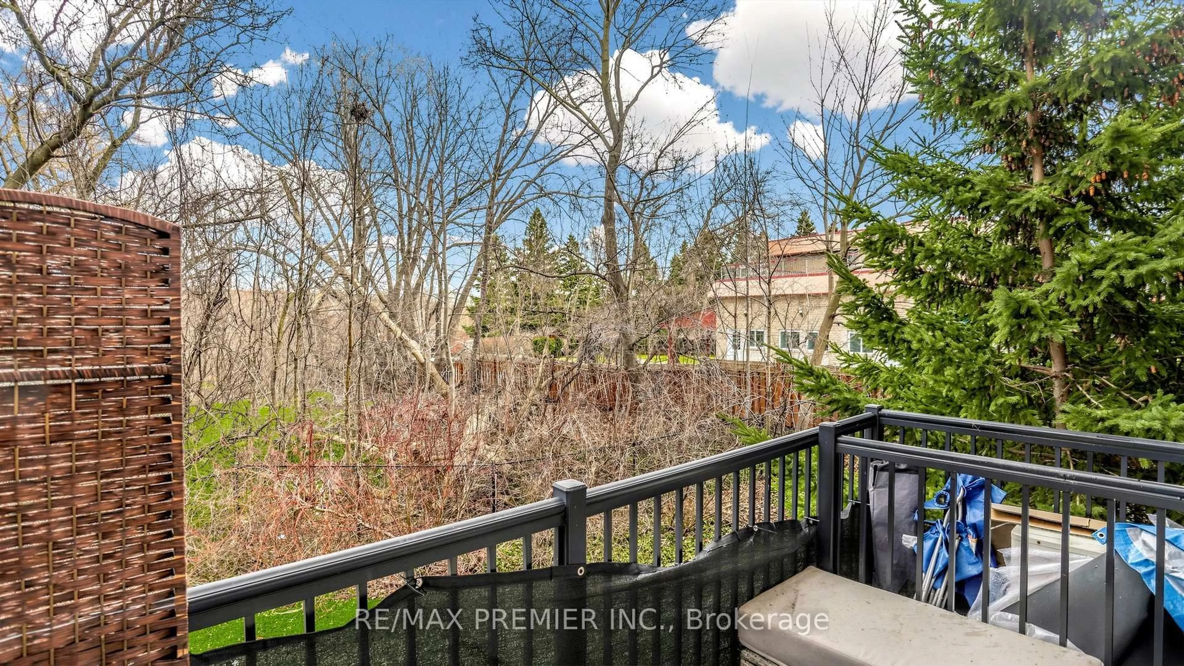 Patio, water/lake/river/ocean view for 9589 Keele St #106, Vaughan Ontario L6A 5M1