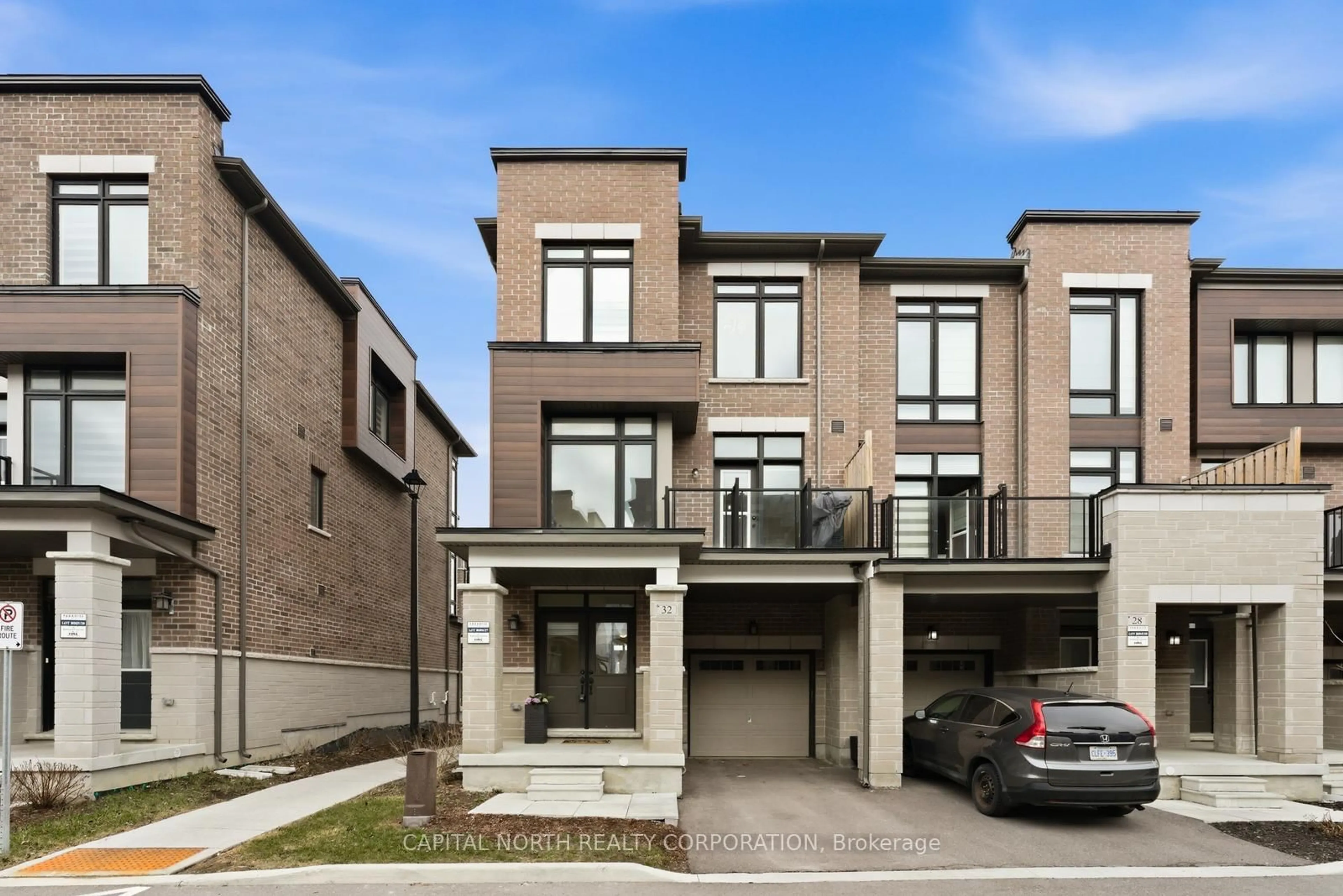 Home with brick exterior material, street for 32 Holyrood Cres, Vaughan Ontario L4H 5G2