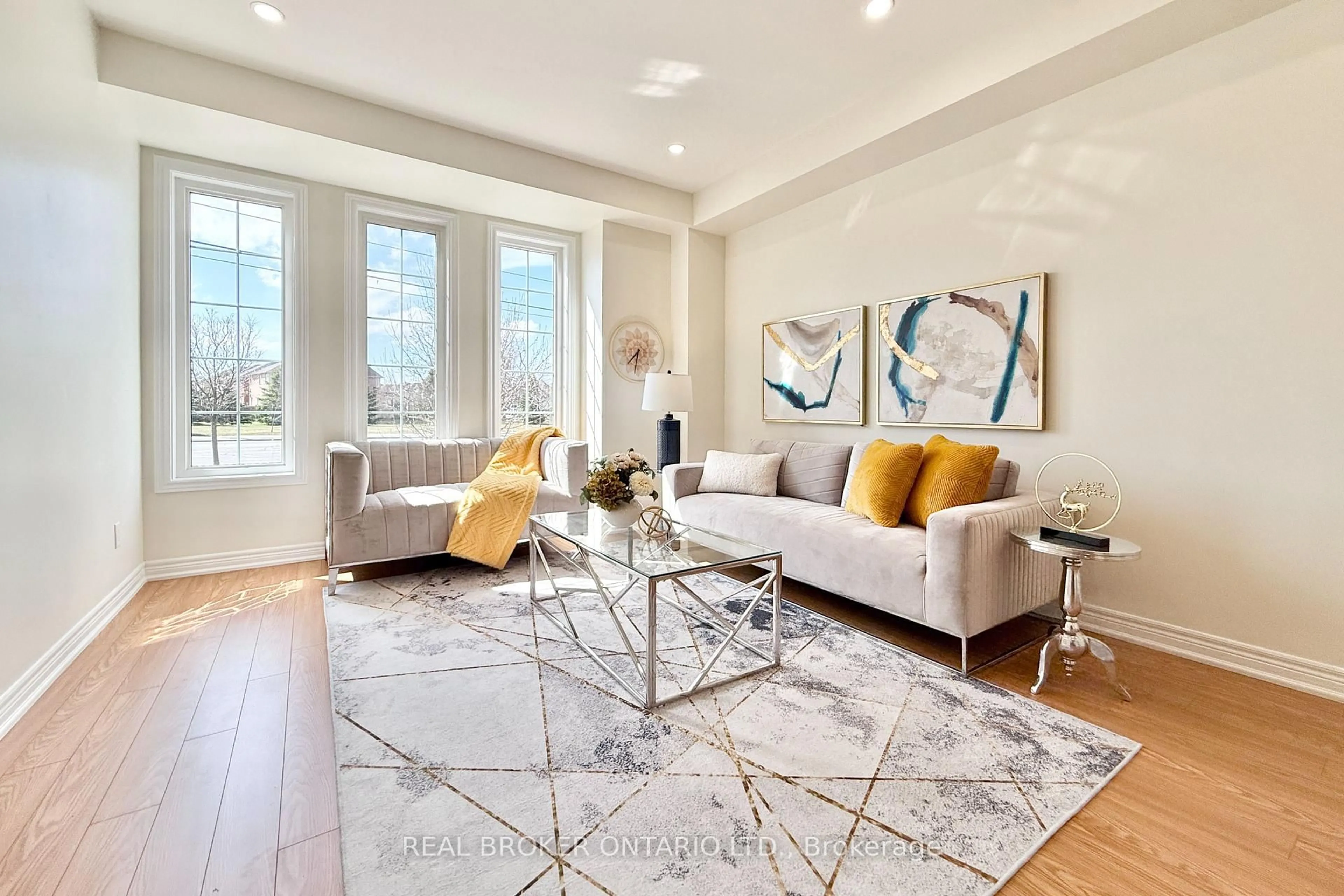 Living room with furniture, unknown for 9525 Ninth Line, Markham Ontario L6B 0T6