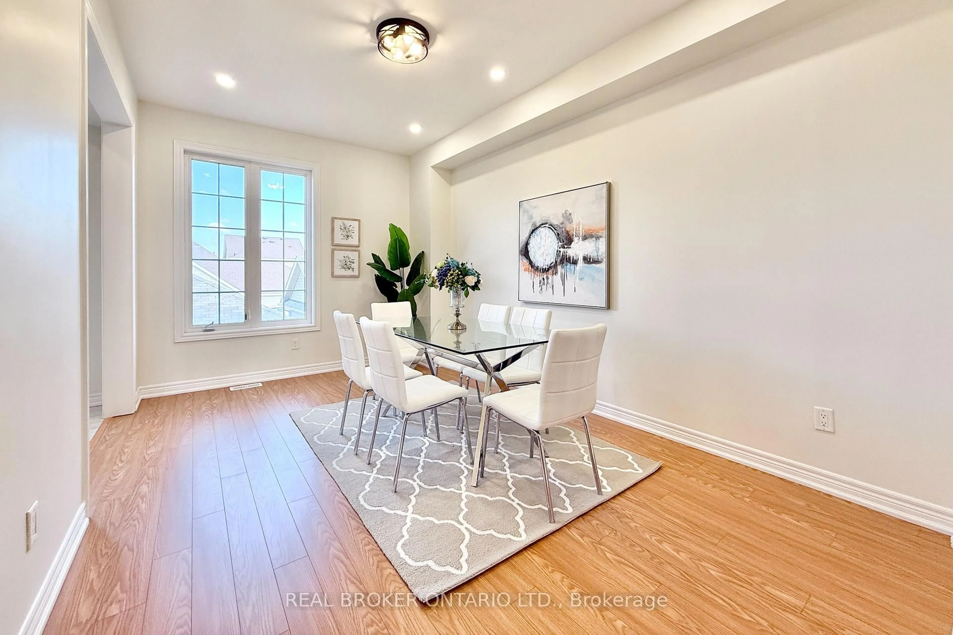 Dining room, wood/laminate floor for 9525 Ninth Line, Markham Ontario L6B 0T6