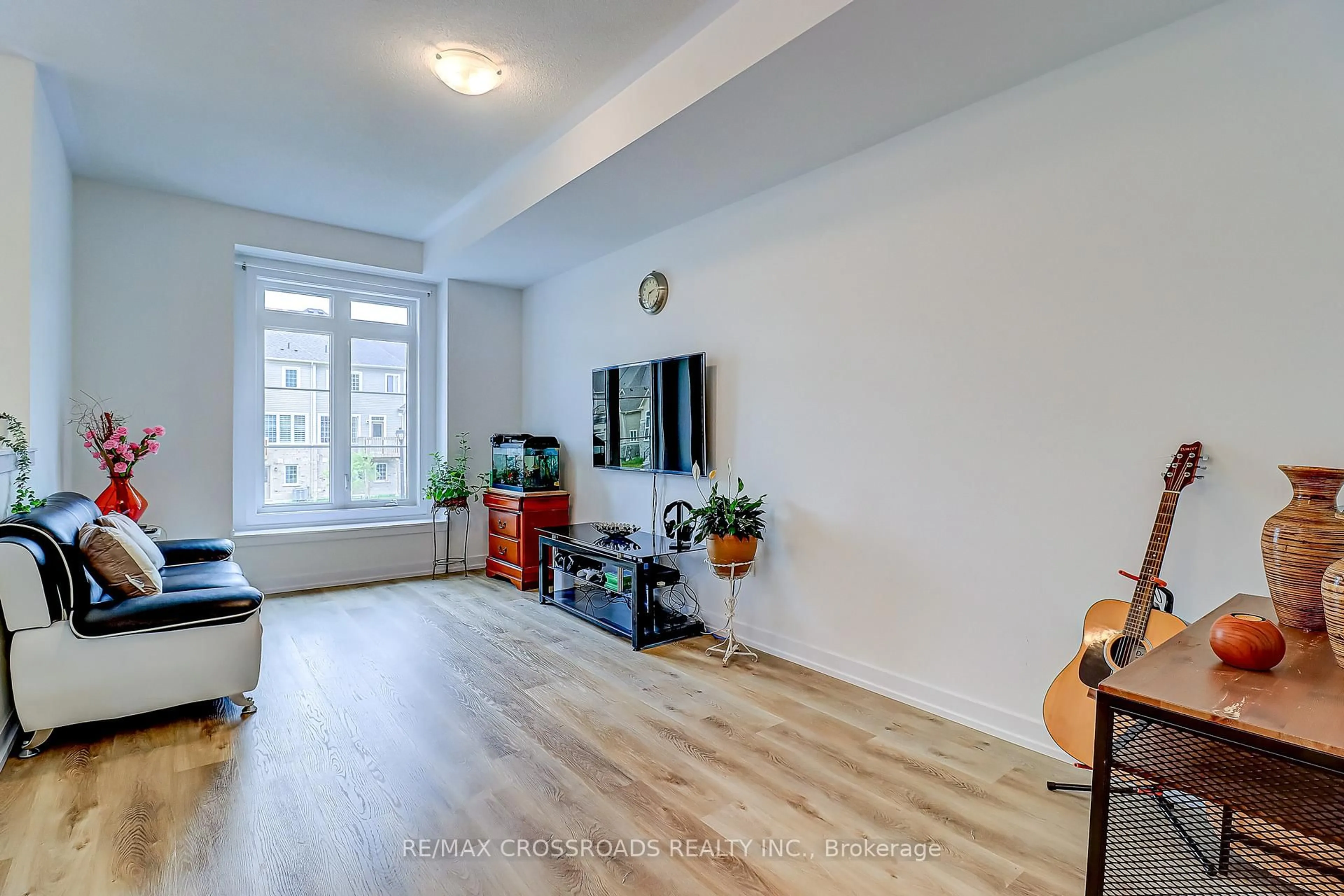 A pic of a room for 64 Lyall Stokes Circ, East Gwillimbury Ontario L0G 1M0