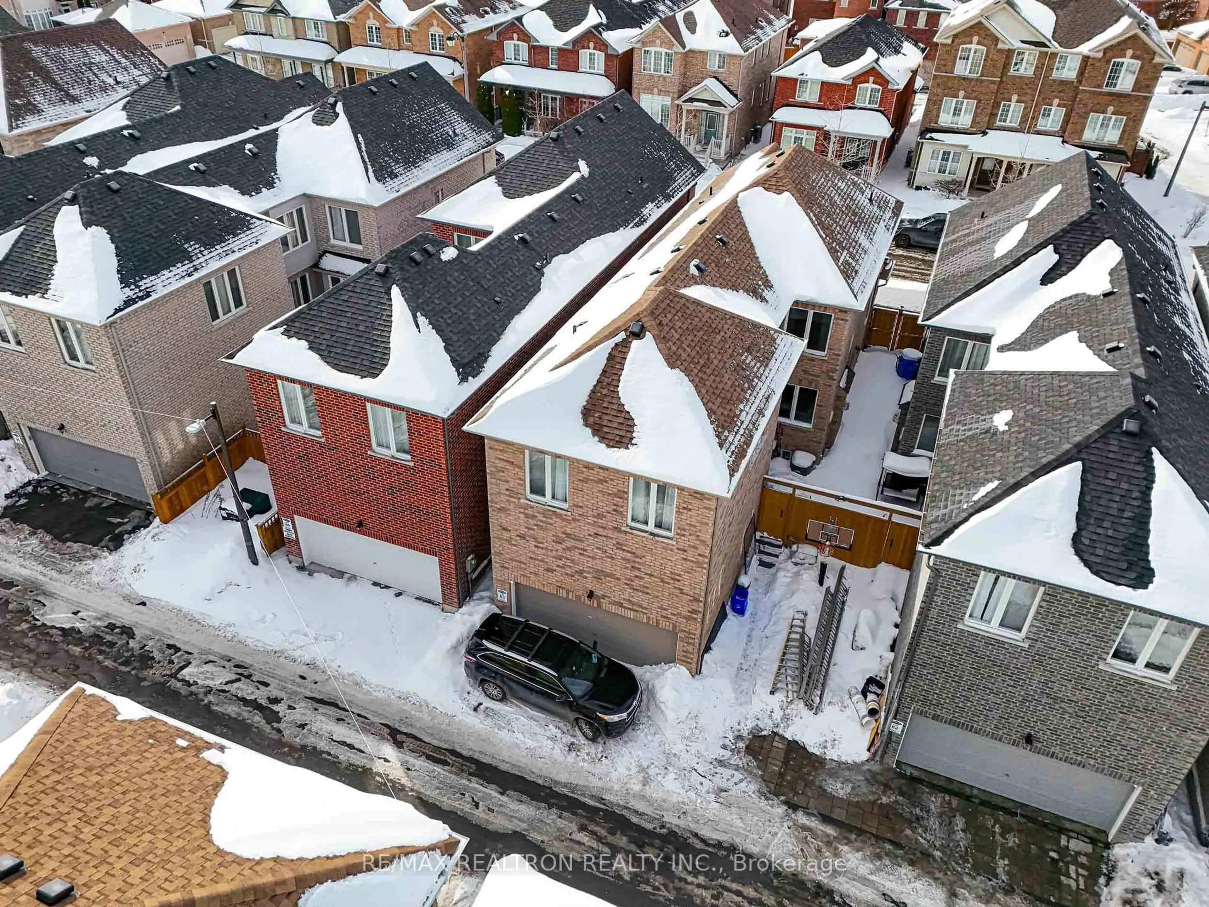A pic from outside/outdoor area/front of a property/back of a property/a pic from drone, street for 51 Albert Lewis St, Markham Ontario L6B 0Z3